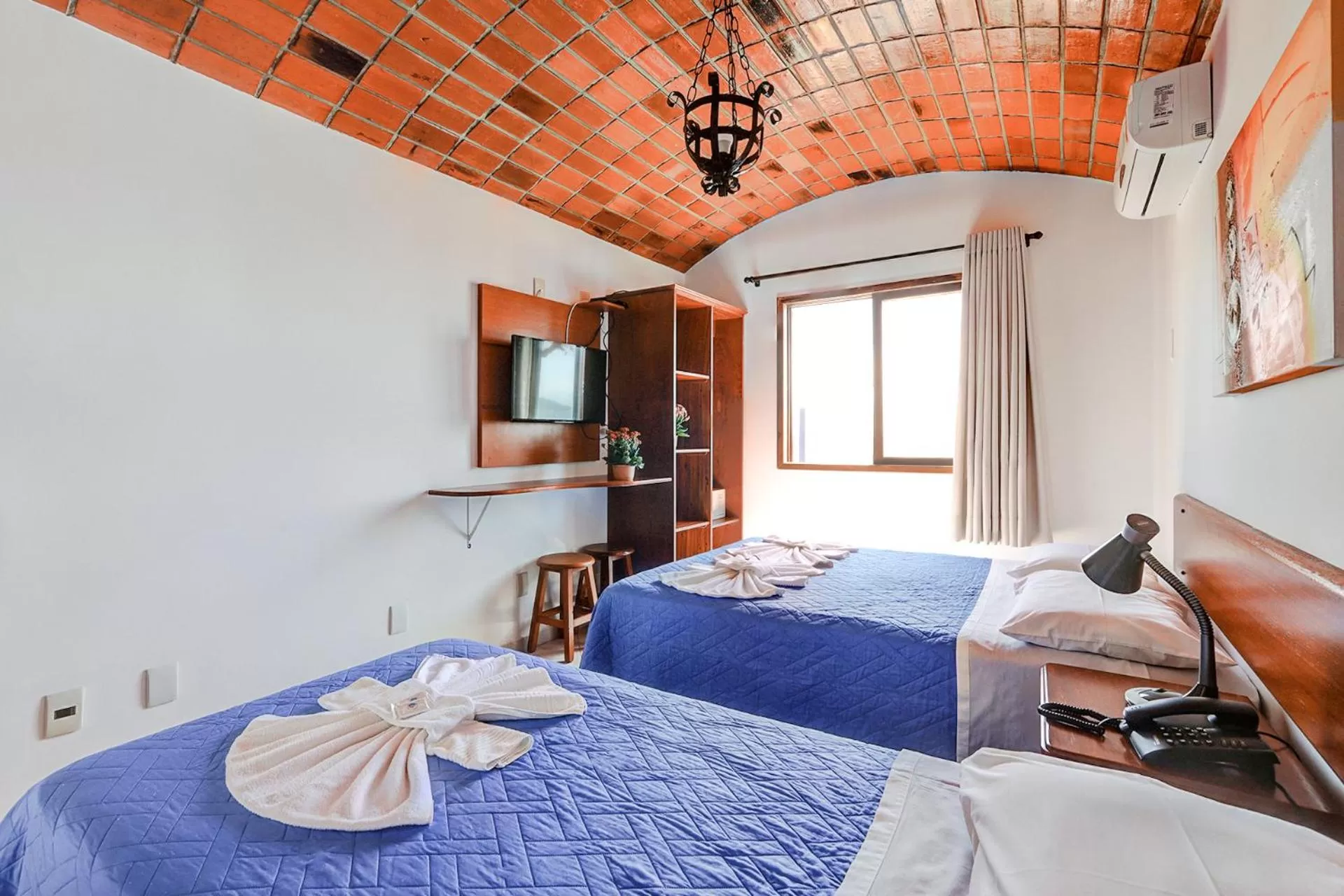 Photo of the whole room, Bed in Village Paraíso