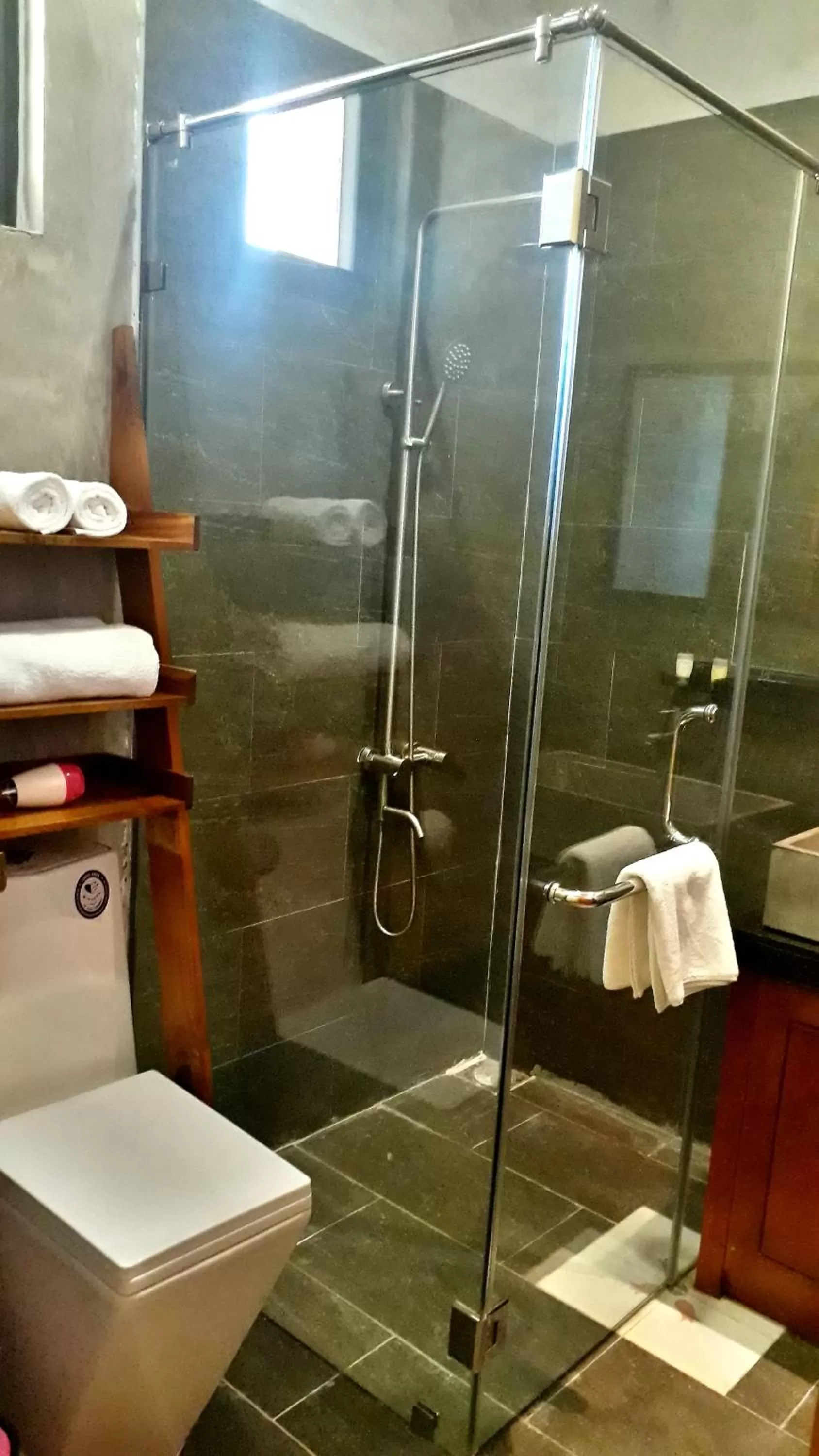 Bathroom in Pink Tulip Hoi An