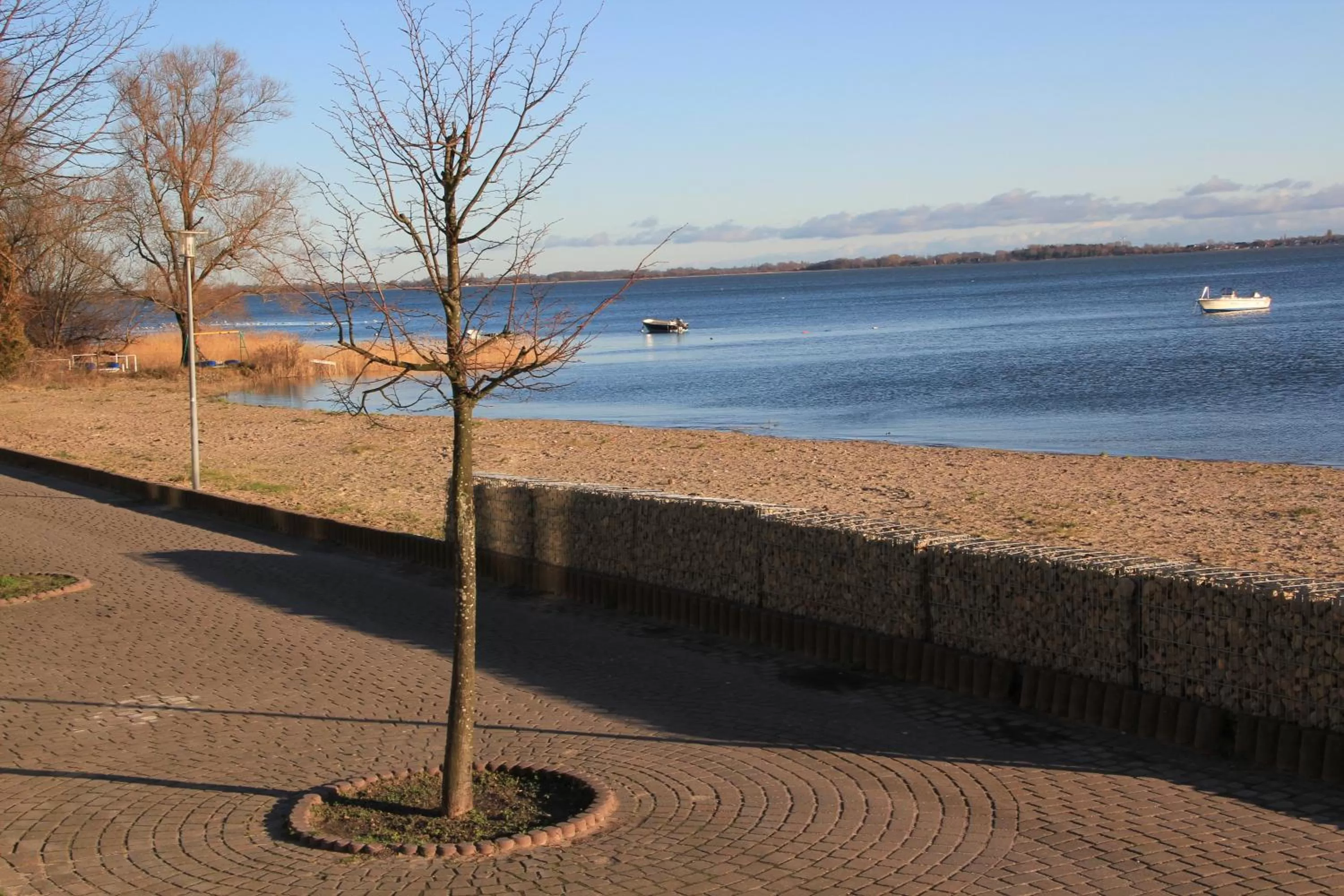 Day, Beach in Strandhotel Dranske