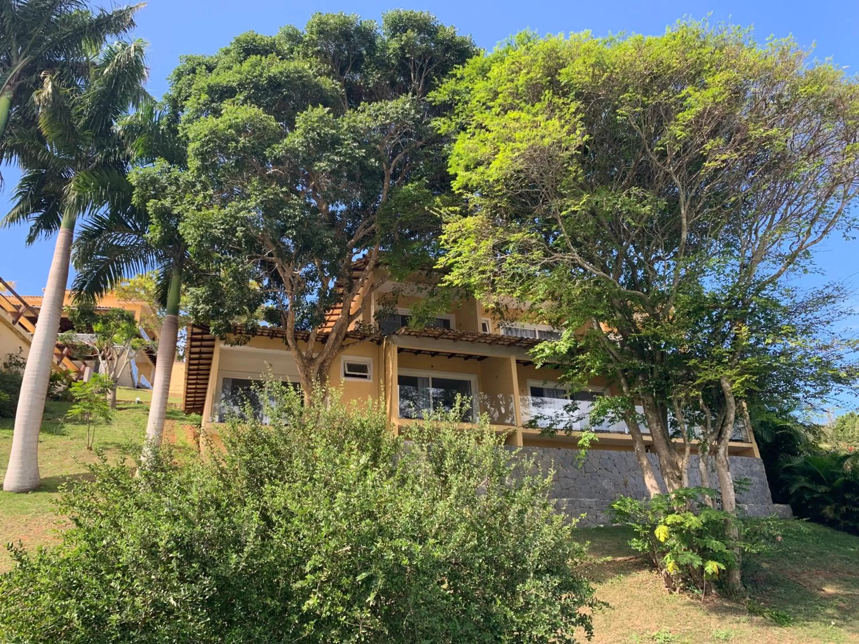 Property Building in Praia da Ferradurinha Guest House