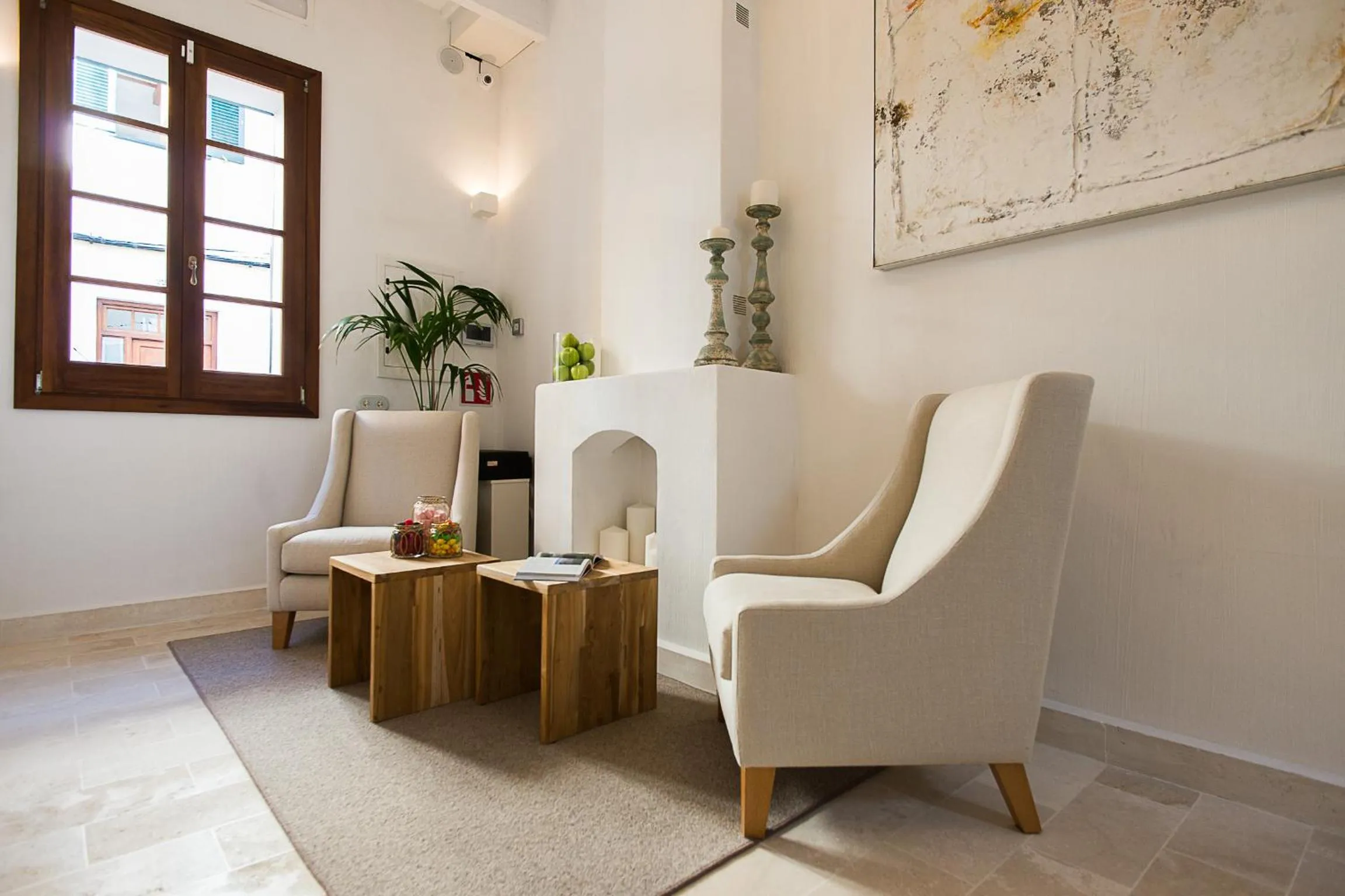 Lobby or reception in S'Hotelet d'es Born - Suites & SPA