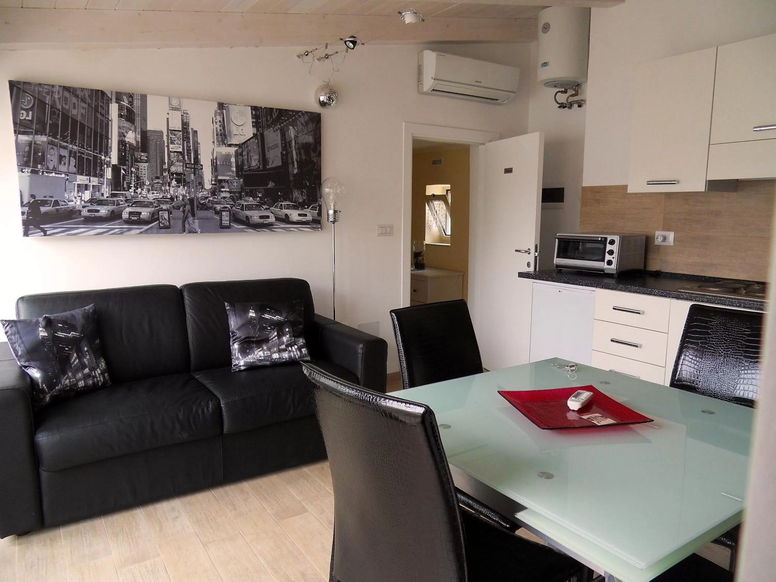 Dining area in Albergo Diffuso Dimora Rossi B&B