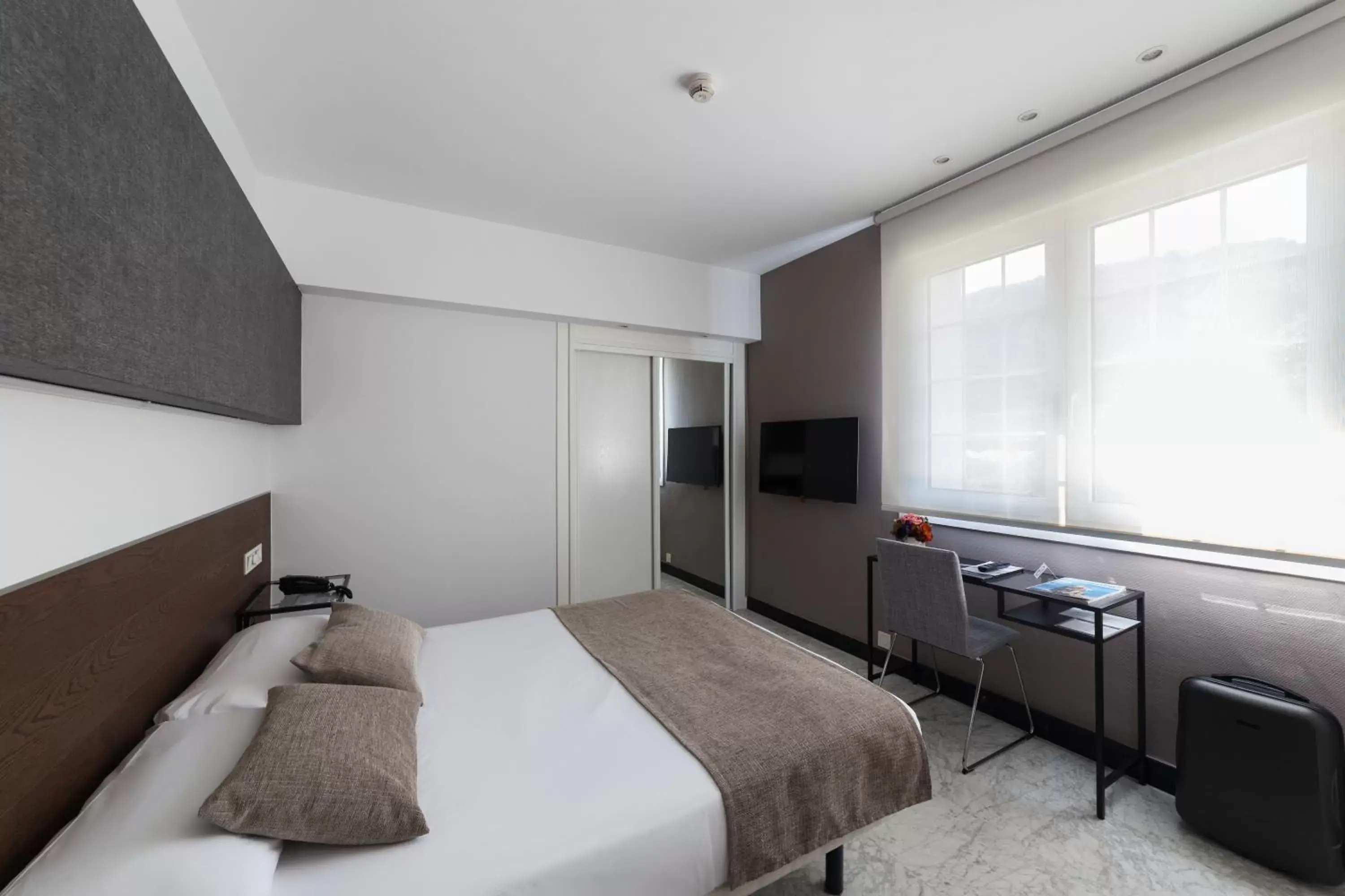 Double Room in Hotel Avenida Double Room in Hotel Avenida