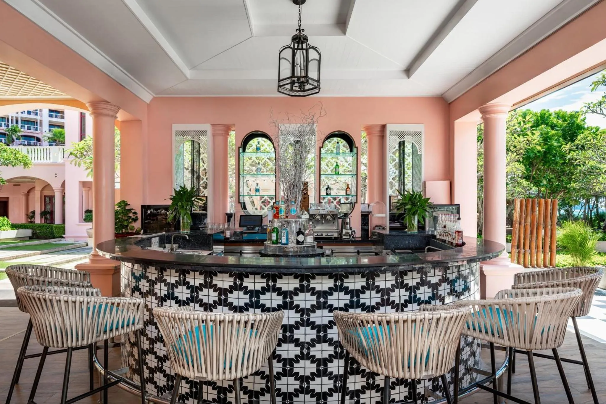 Food and drinks in Centara Grand Beach Resort Phuket