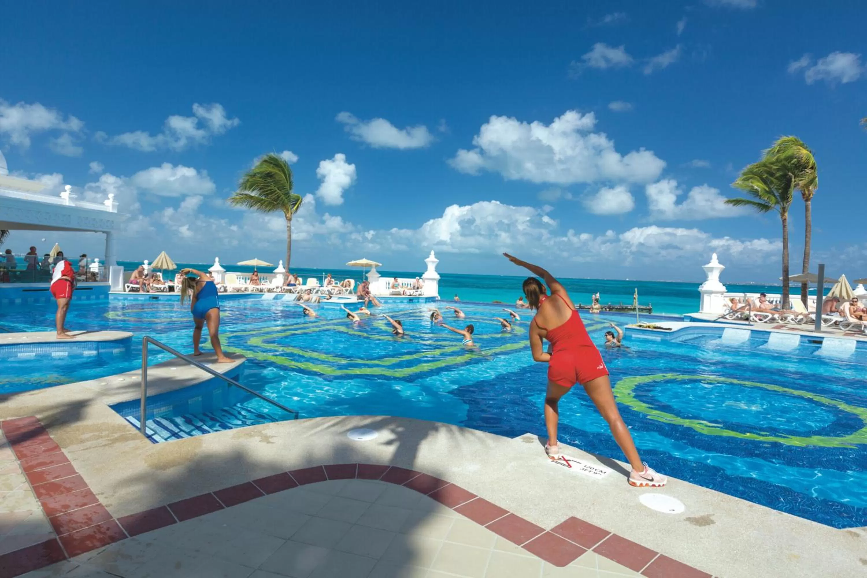 Swimming pool in Riu Palace Las Americas - All Inclusive - Adults Only