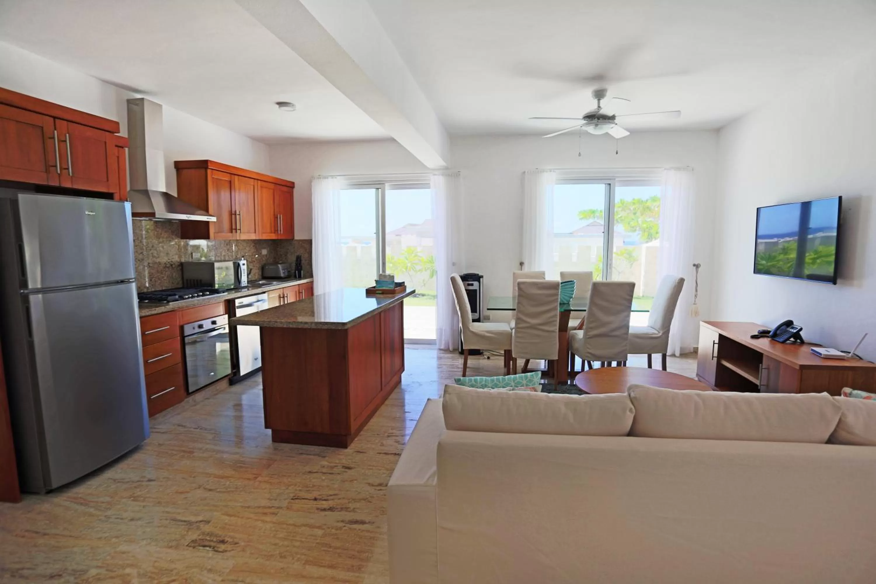 Kitchen or kitchenette, Kitchen/Kitchenette in Ocean Village Deluxe Resort & Spa