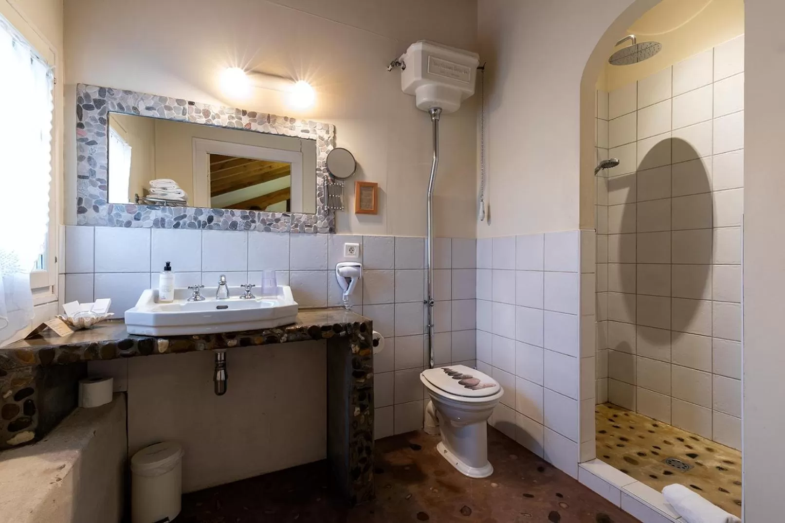 Bathroom in Domaine de Bassilour