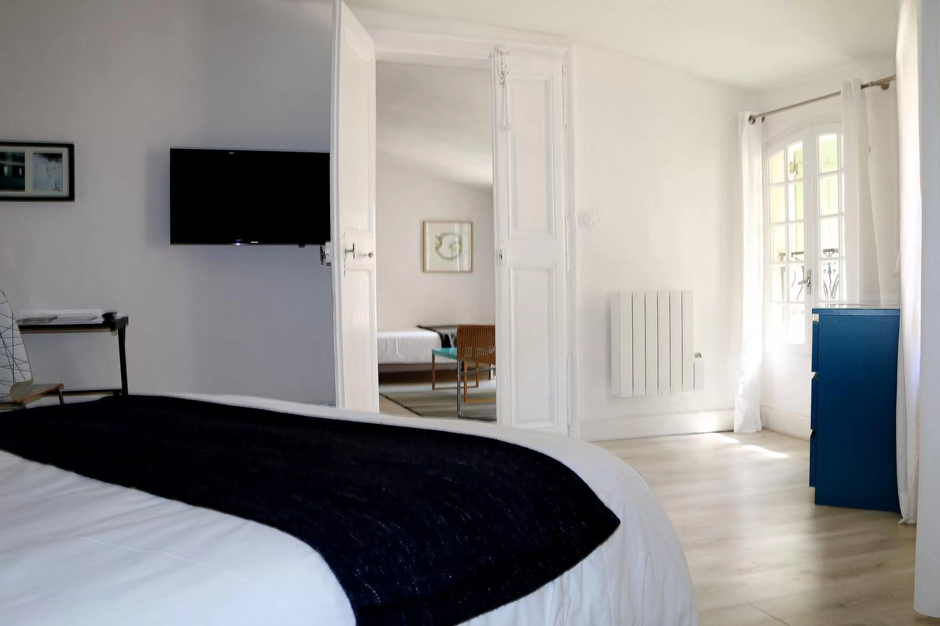 Photo of the whole room, Bed in In Situ B&B