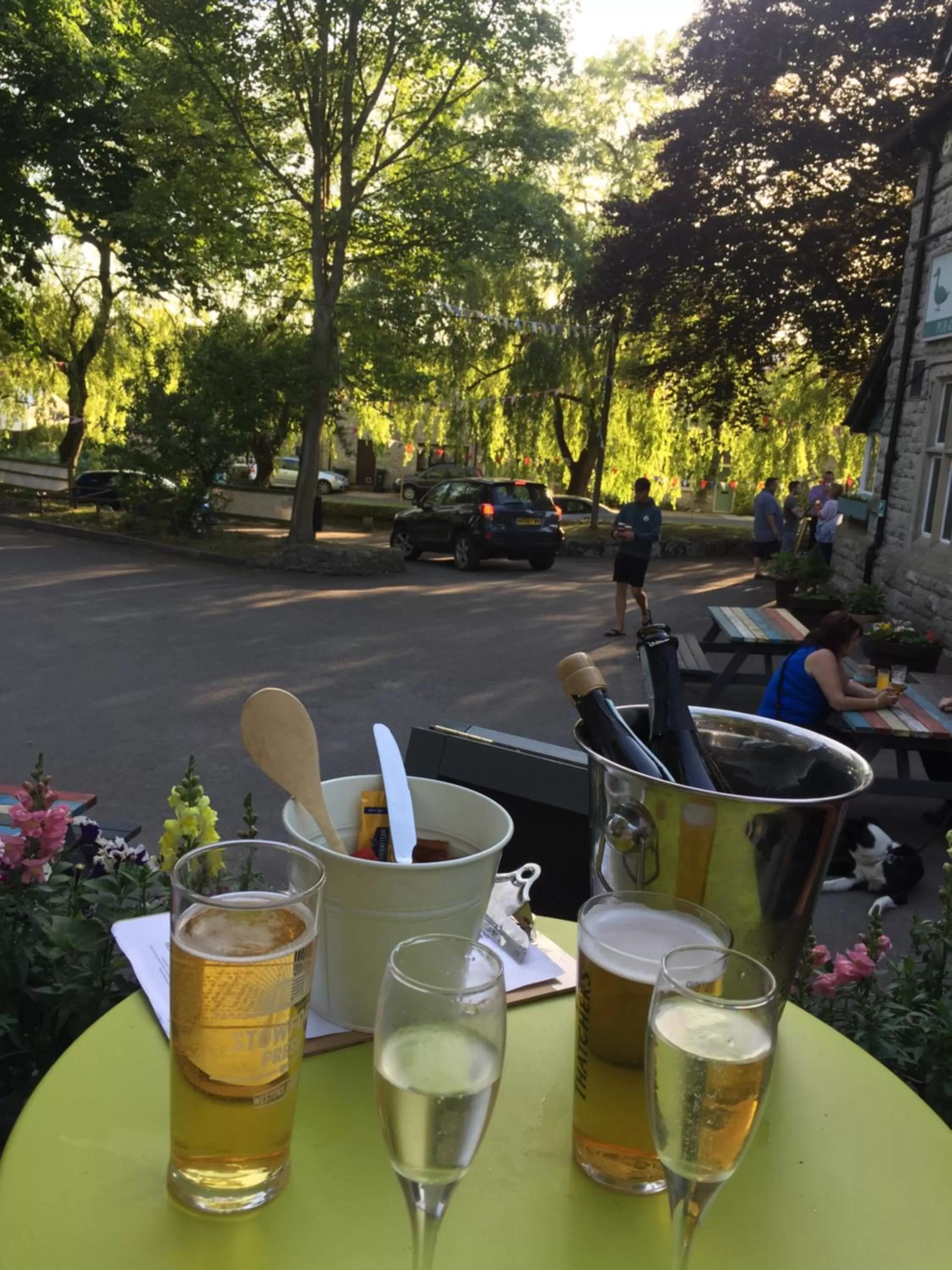 Restaurant/places to eat in Blue Shutters