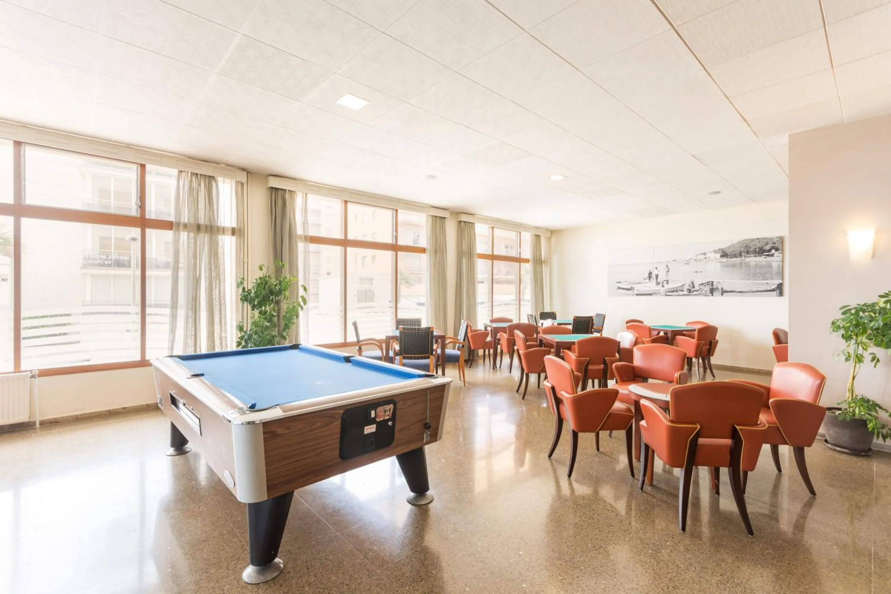 Area and facilities in Hotel Monterrey Roses by Pierre & Vacances