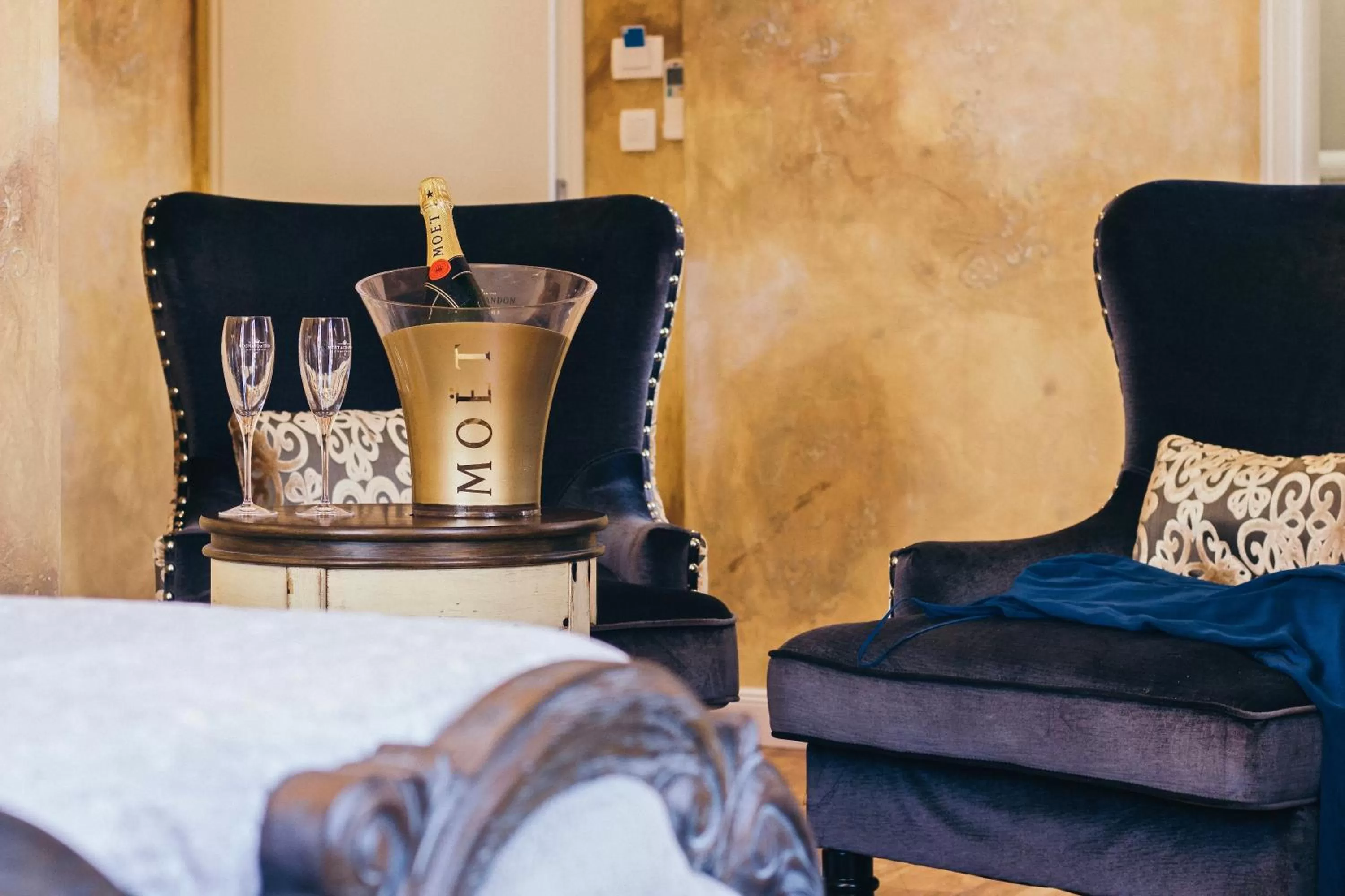 Bed in Plaza Marchi Old Town - MAG Quaint & Elegant Boutique Hotels