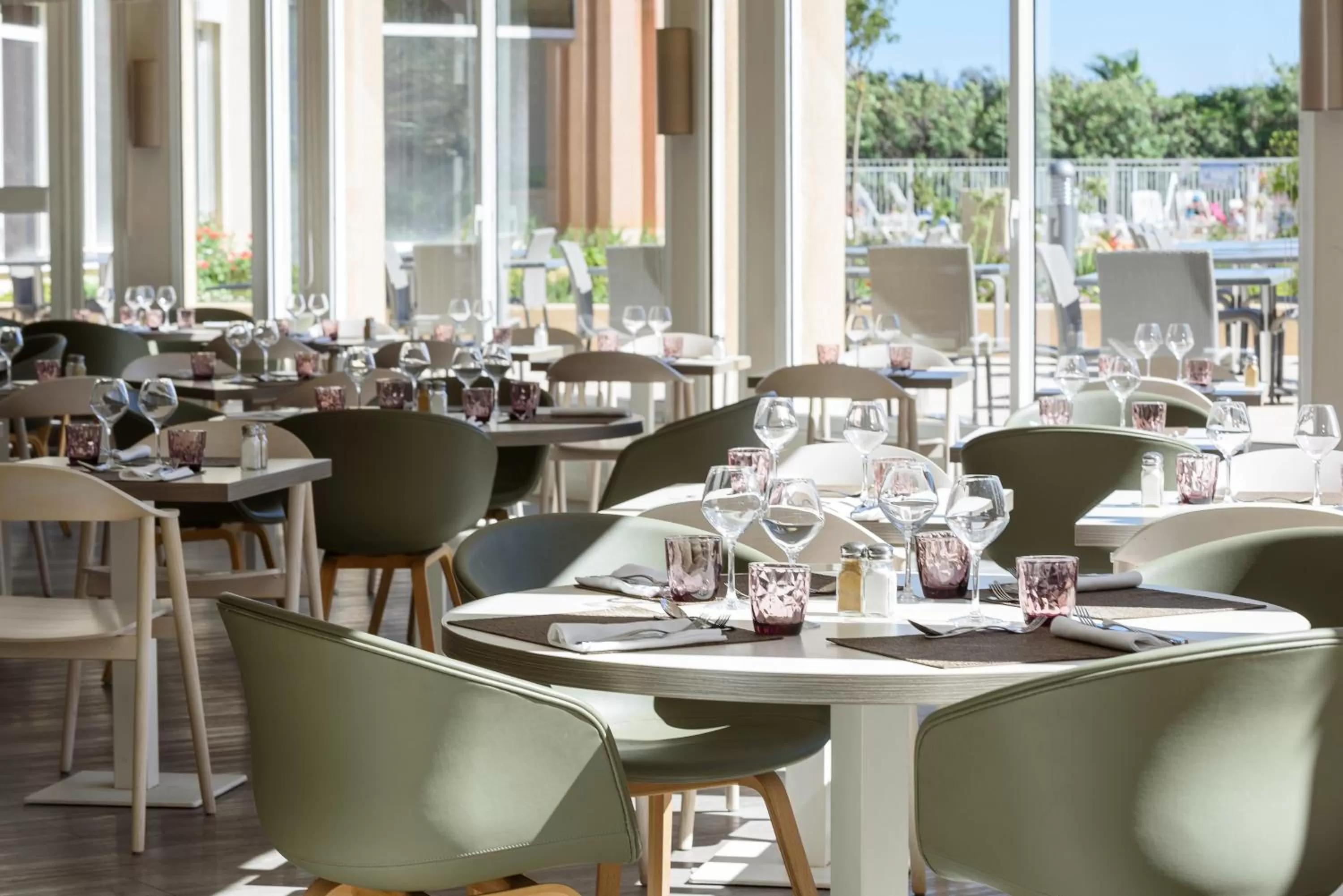 Restaurant/places to eat in Mercure Thalasso & Spa Port Fréjus