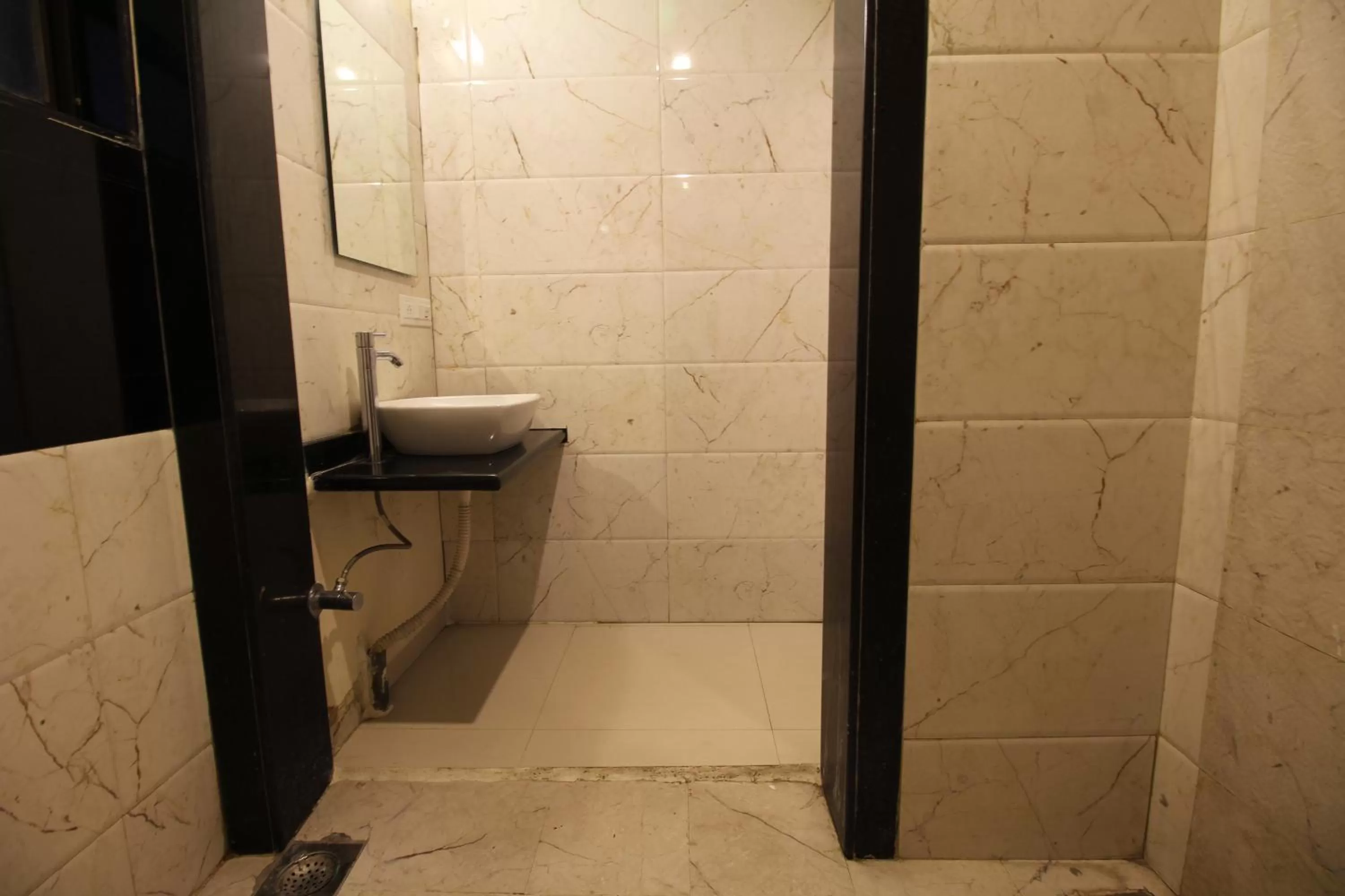 Bathroom in Hotel Sham Suman, Kolhapur- Opposite To Mahalaxmi Temple