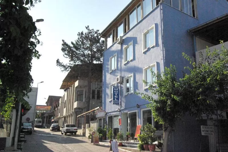 Facade/entrance, Property Building in Kale Hotel