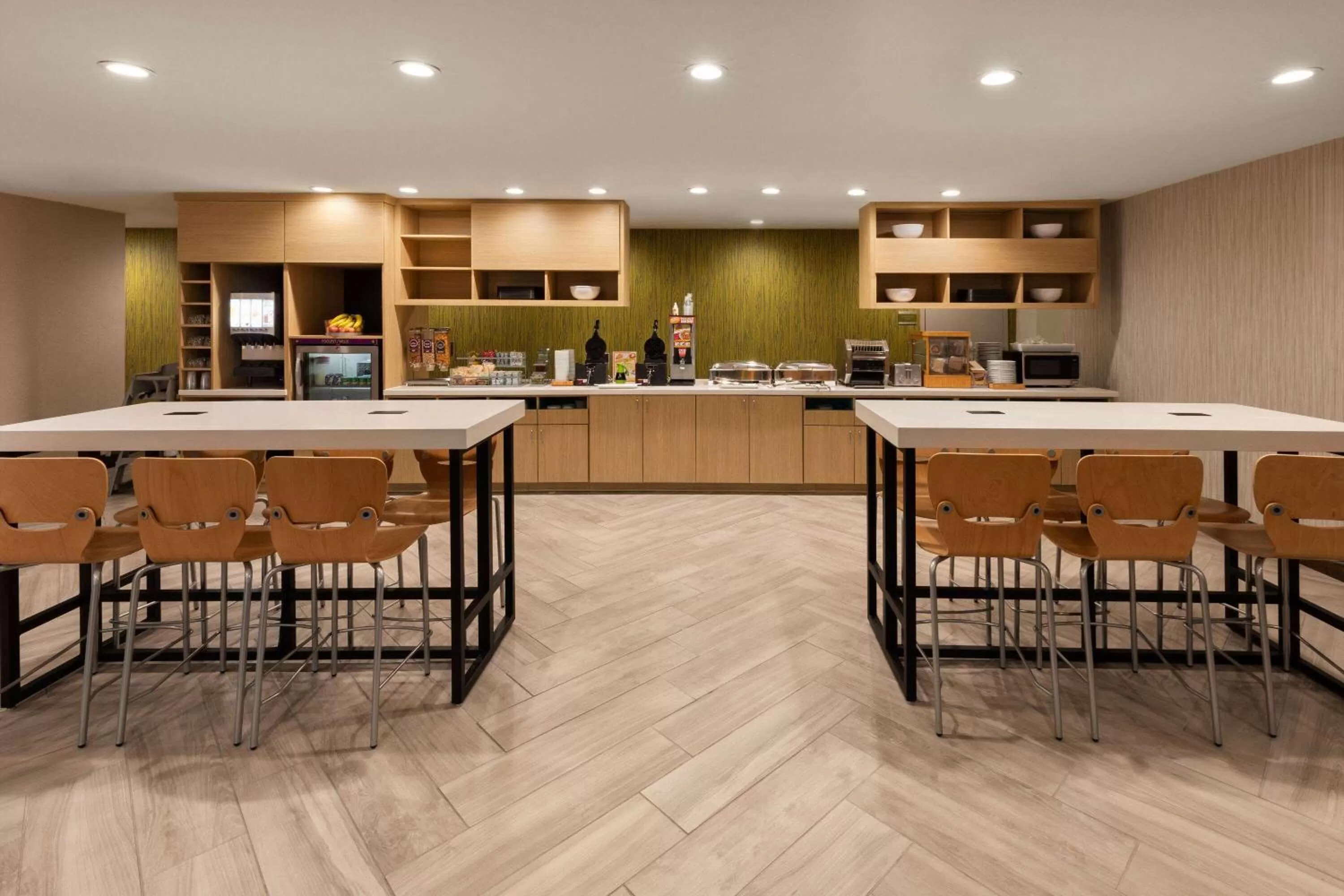 Breakfast in Hawthorn Extended Stay by Wyndham Kingwood Houston