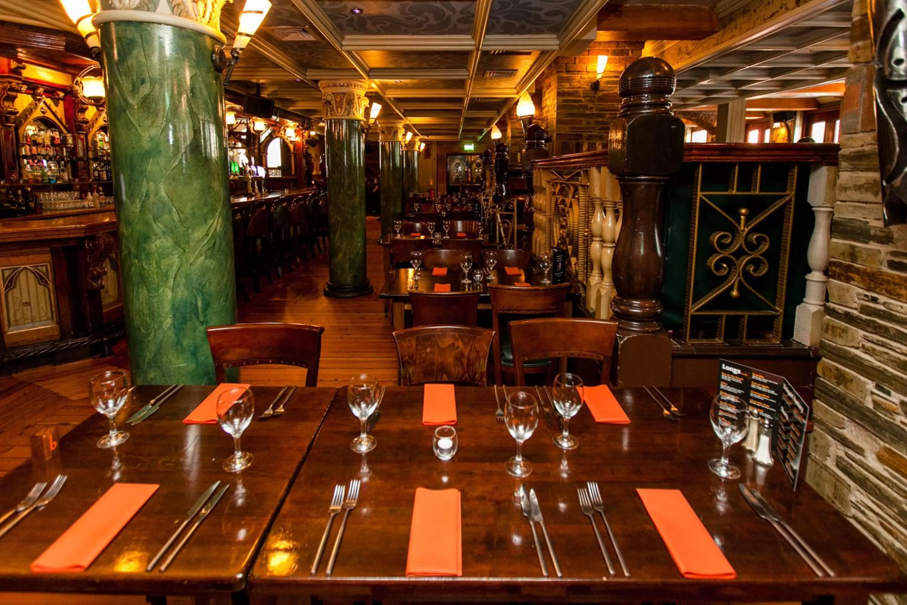 Restaurant/places to eat in Benedicts Hotel