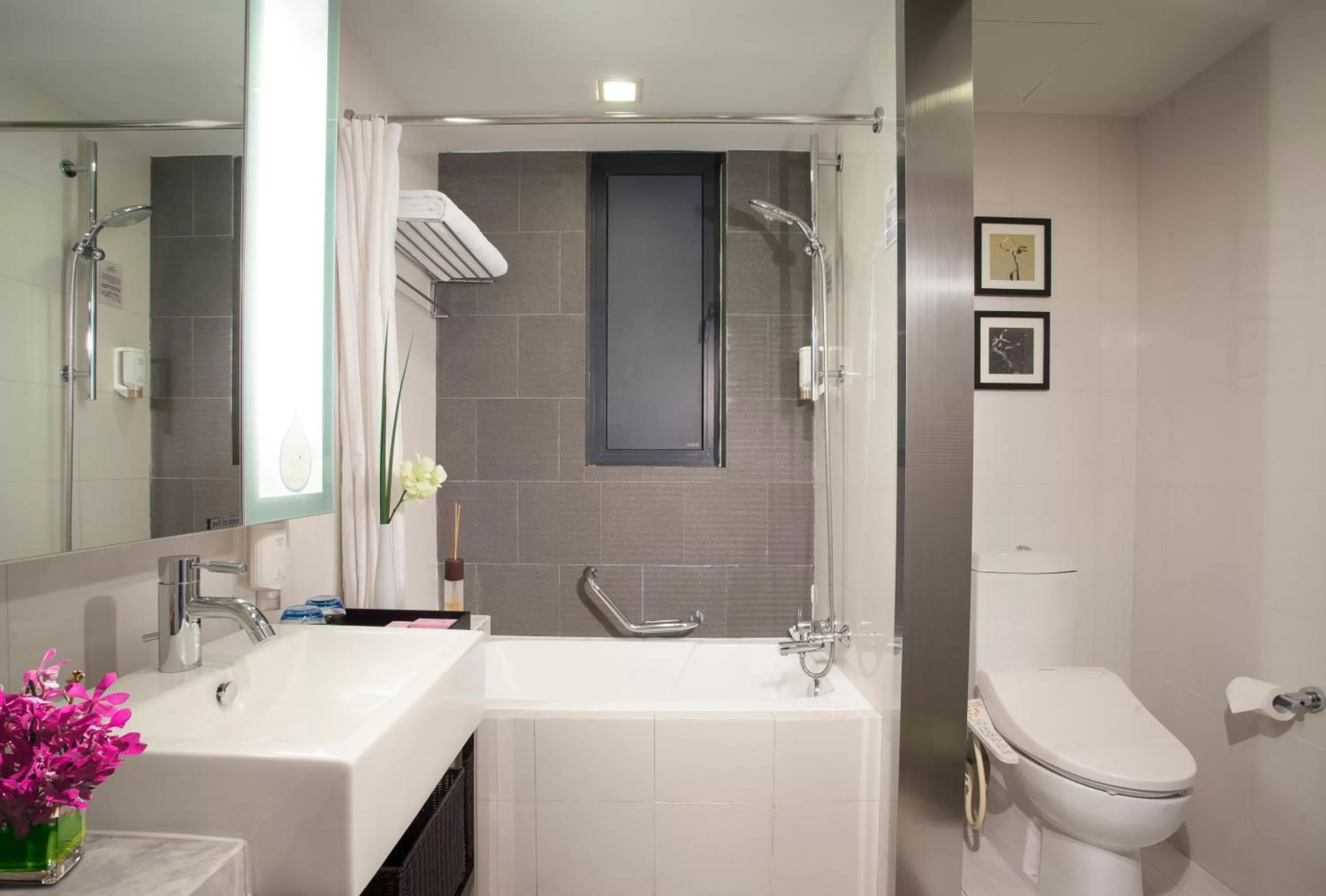 Toilet in Citadines Xinghai Suzhou