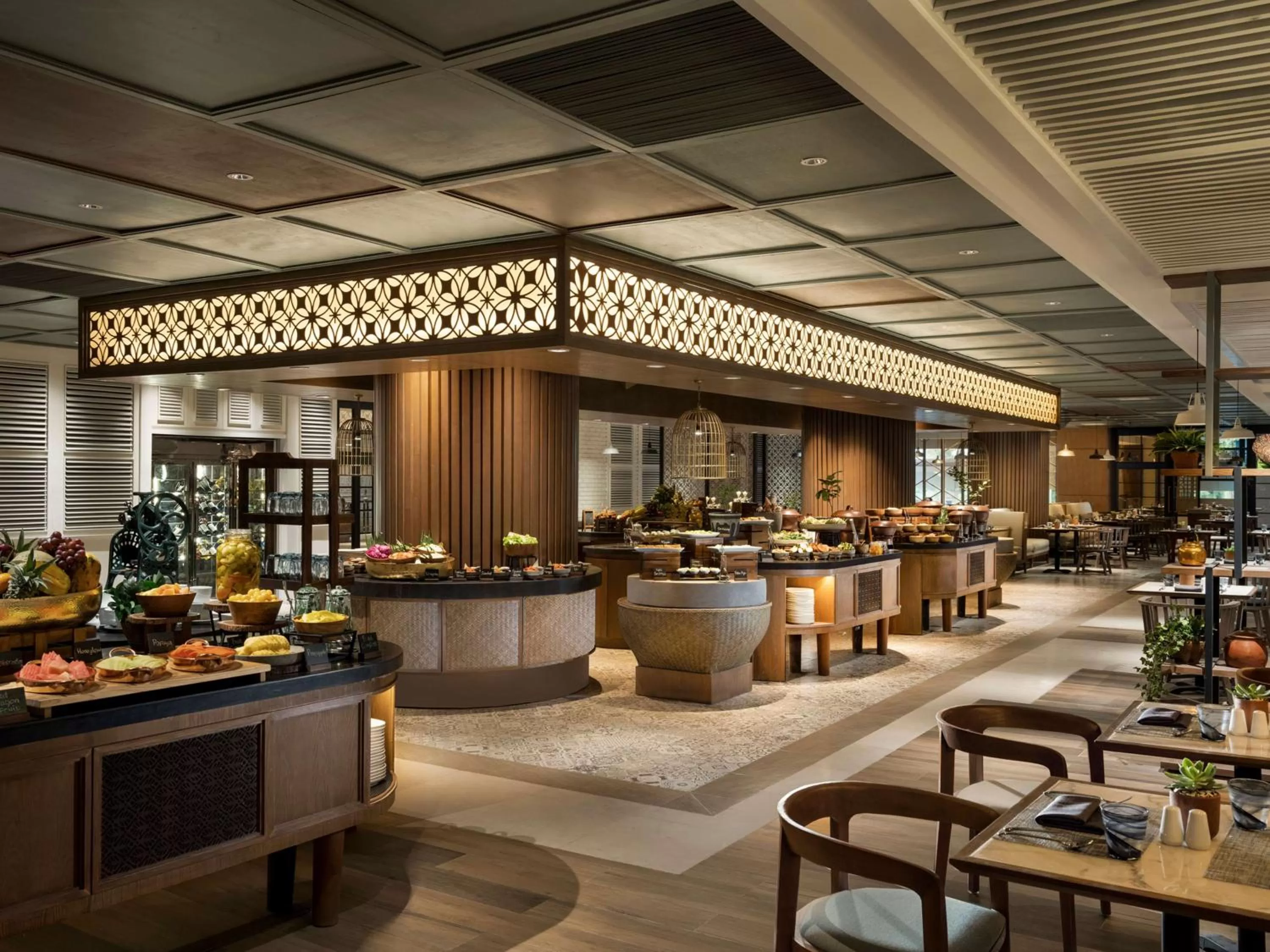 Restaurant/places to eat in DoubleTree by Hilton Surabaya