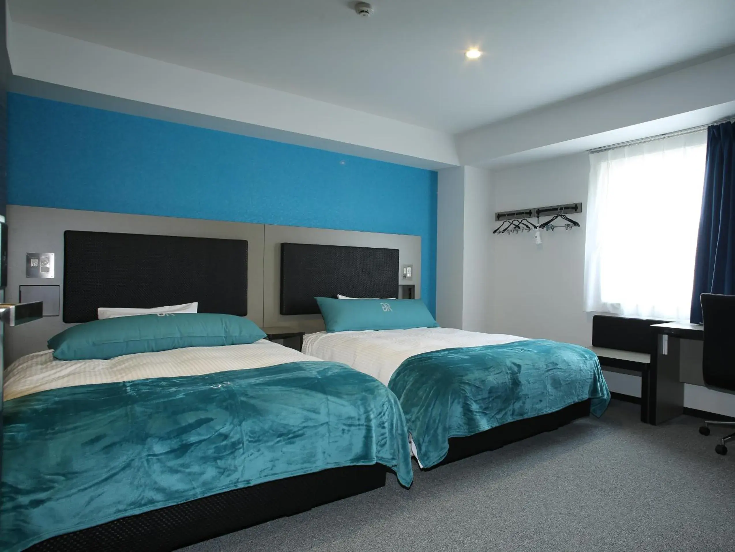 Twin Room(Two Double Beds) - Smoking in Green Rich Hotel & Capsule Naha - Artificial hot spring Futamata Yunohana Twin Room(Two Double Beds) - Smoking in Green Rich Hotel & Capsule Naha - Artificial hot spring Futamata Yunohana