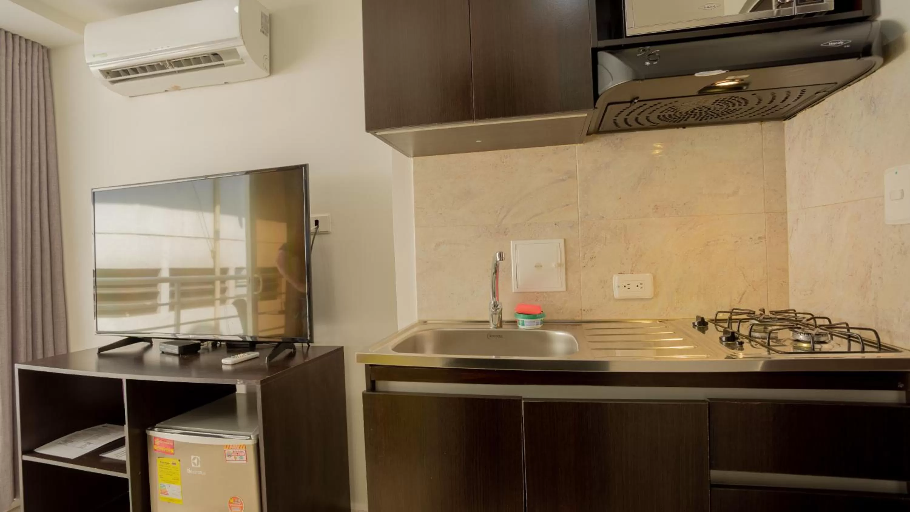 Kitchen or kitchenette in Hollywood Beach Suite