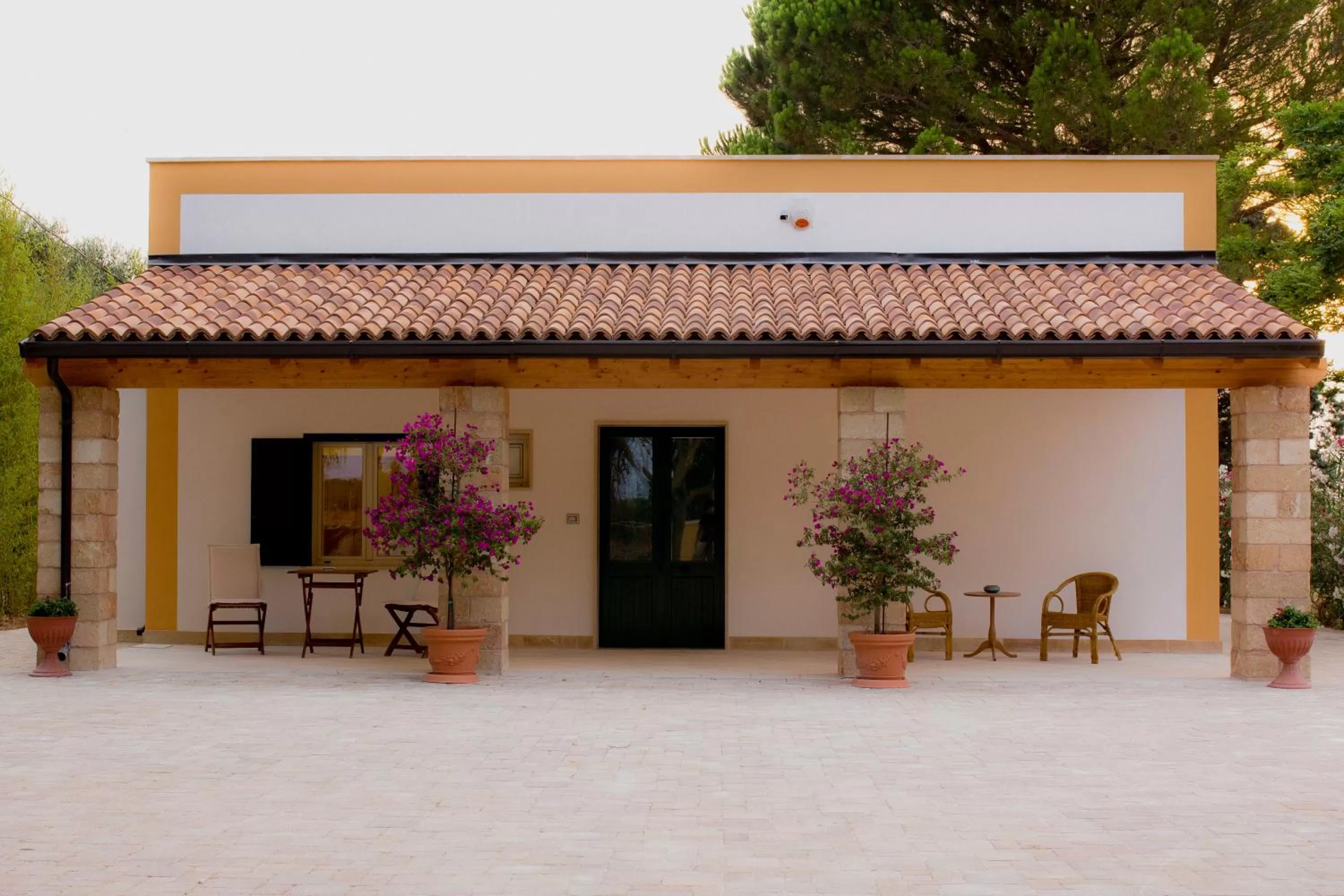 Property building in Parco Degli Aranci