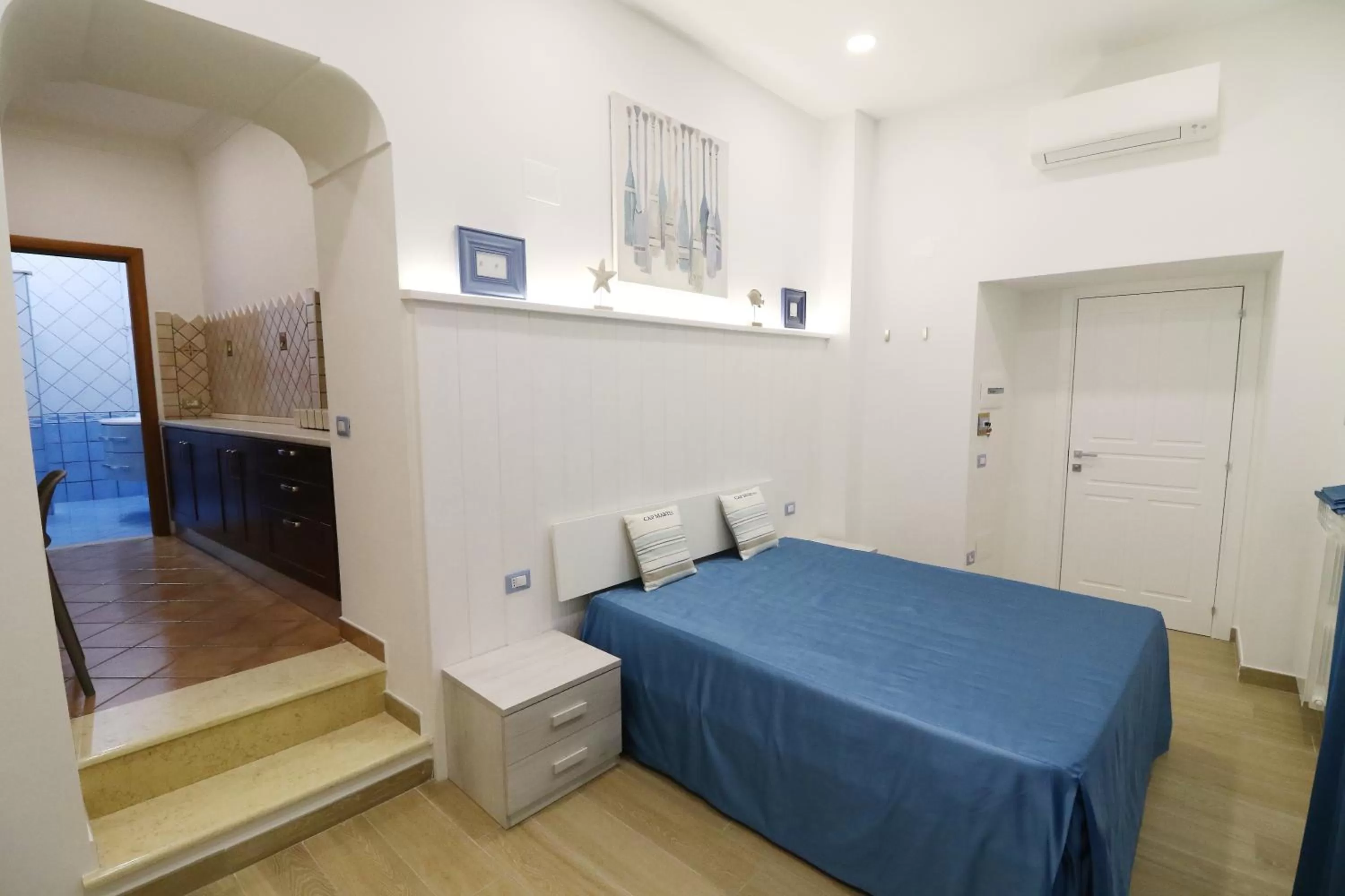 Photo of the whole room, Bed in Antica Capri