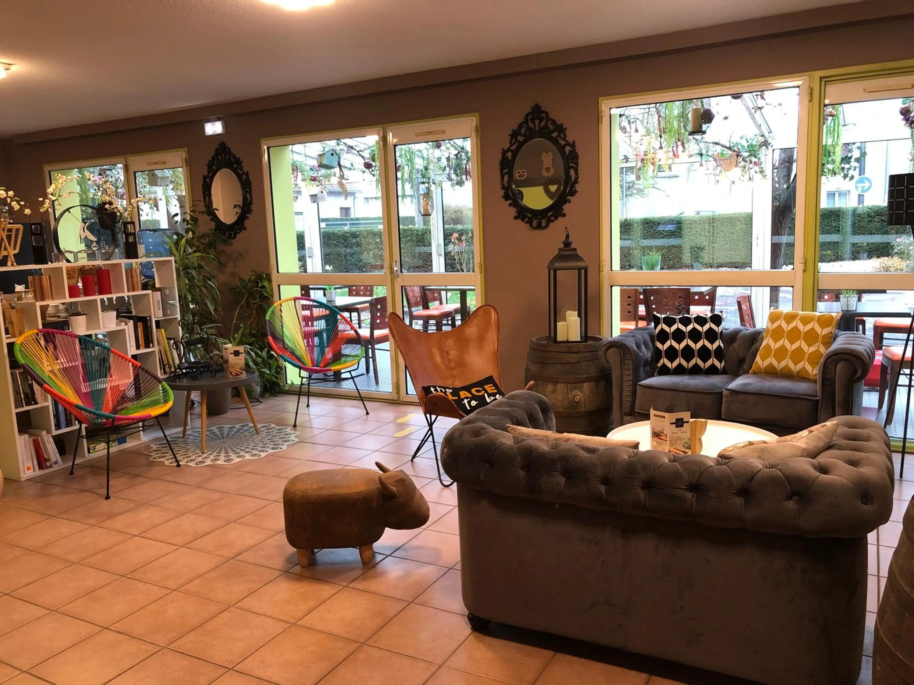 Nightclub / DJ in Hotel Arc-En-Ciel Colmar Contact Hotel