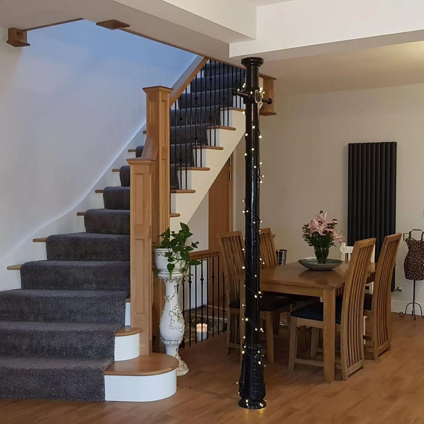 Lobby or reception in Saracens House