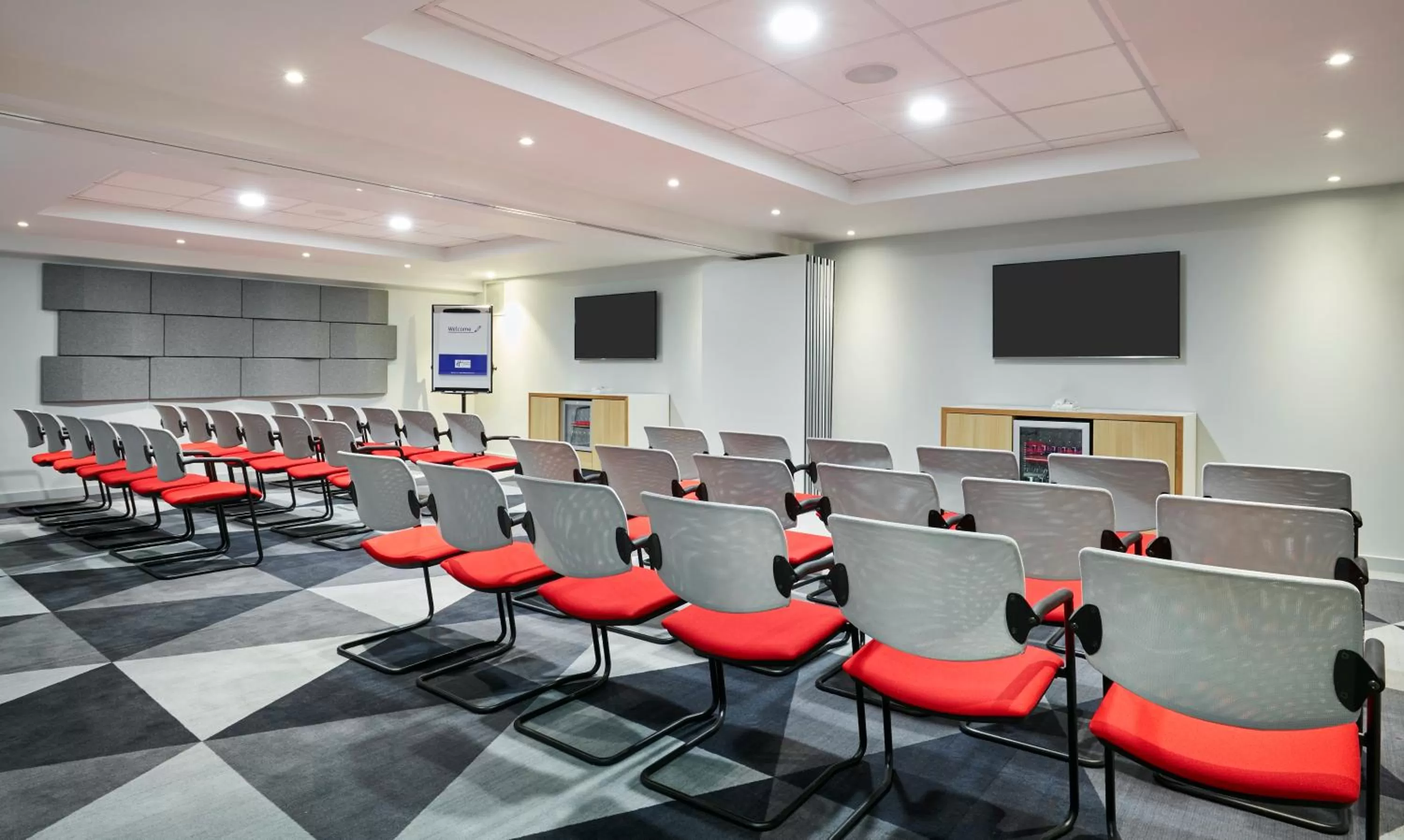 Meeting/conference room in Holiday Inn Express Dublin City Centre by IHG