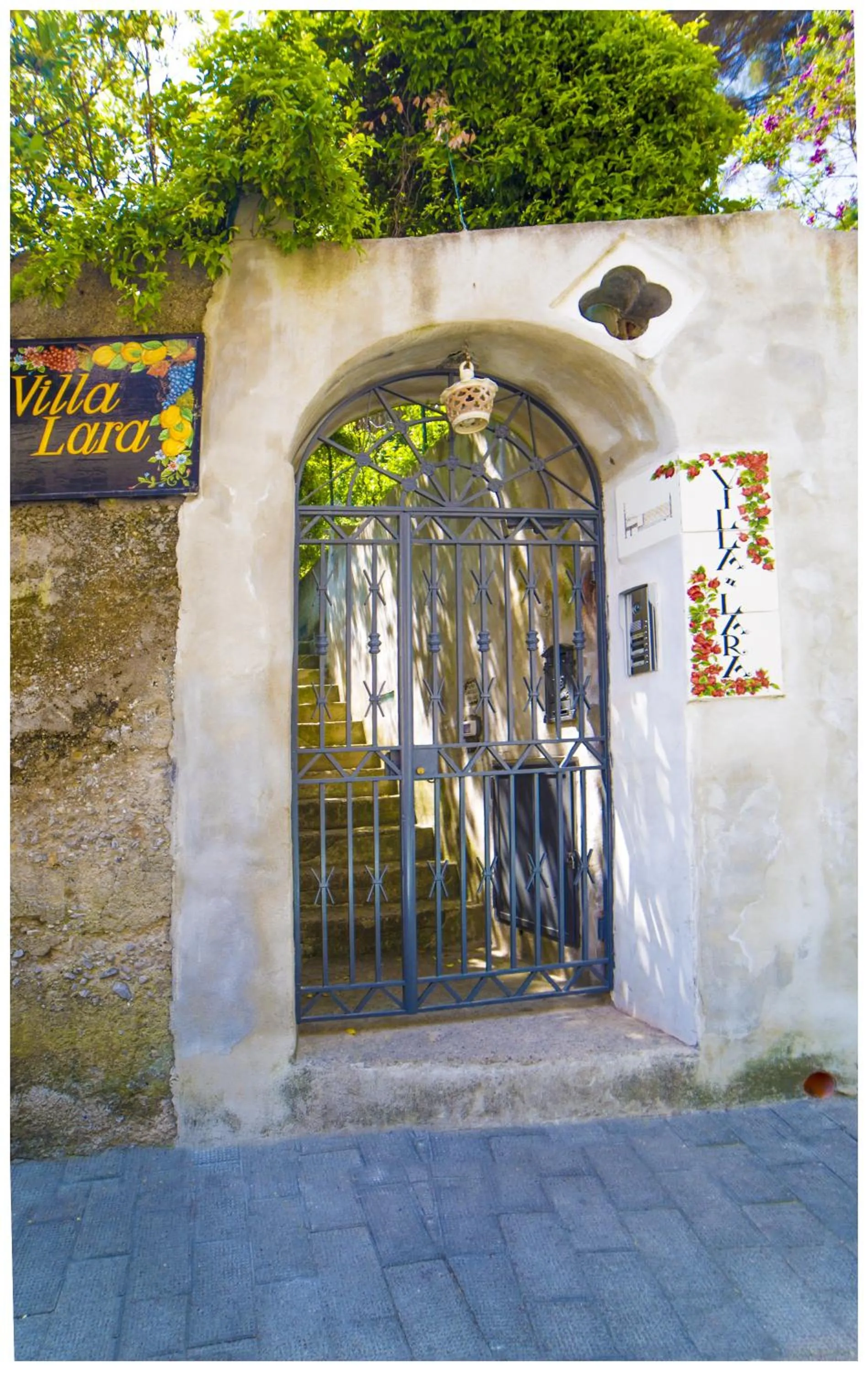 Facade/entrance in Villa Lara Hotel