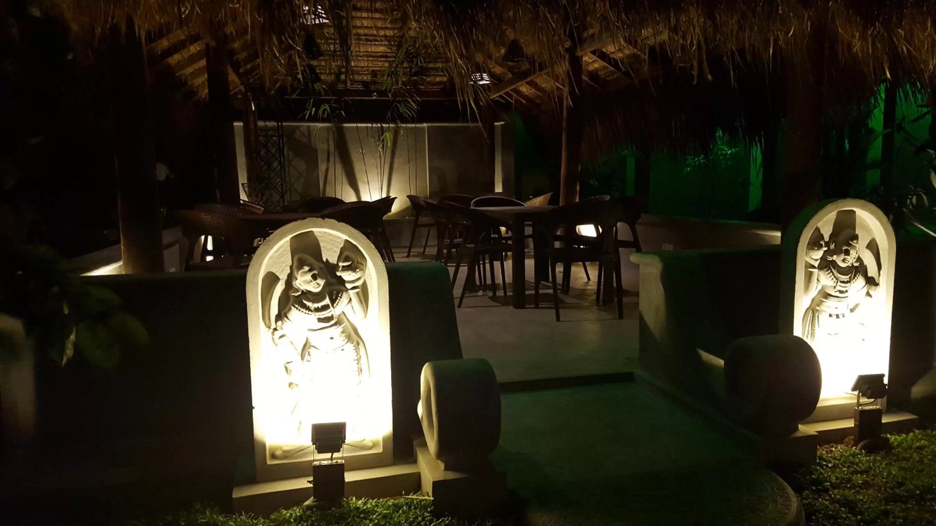 Patio in Inlak Garden Hotel