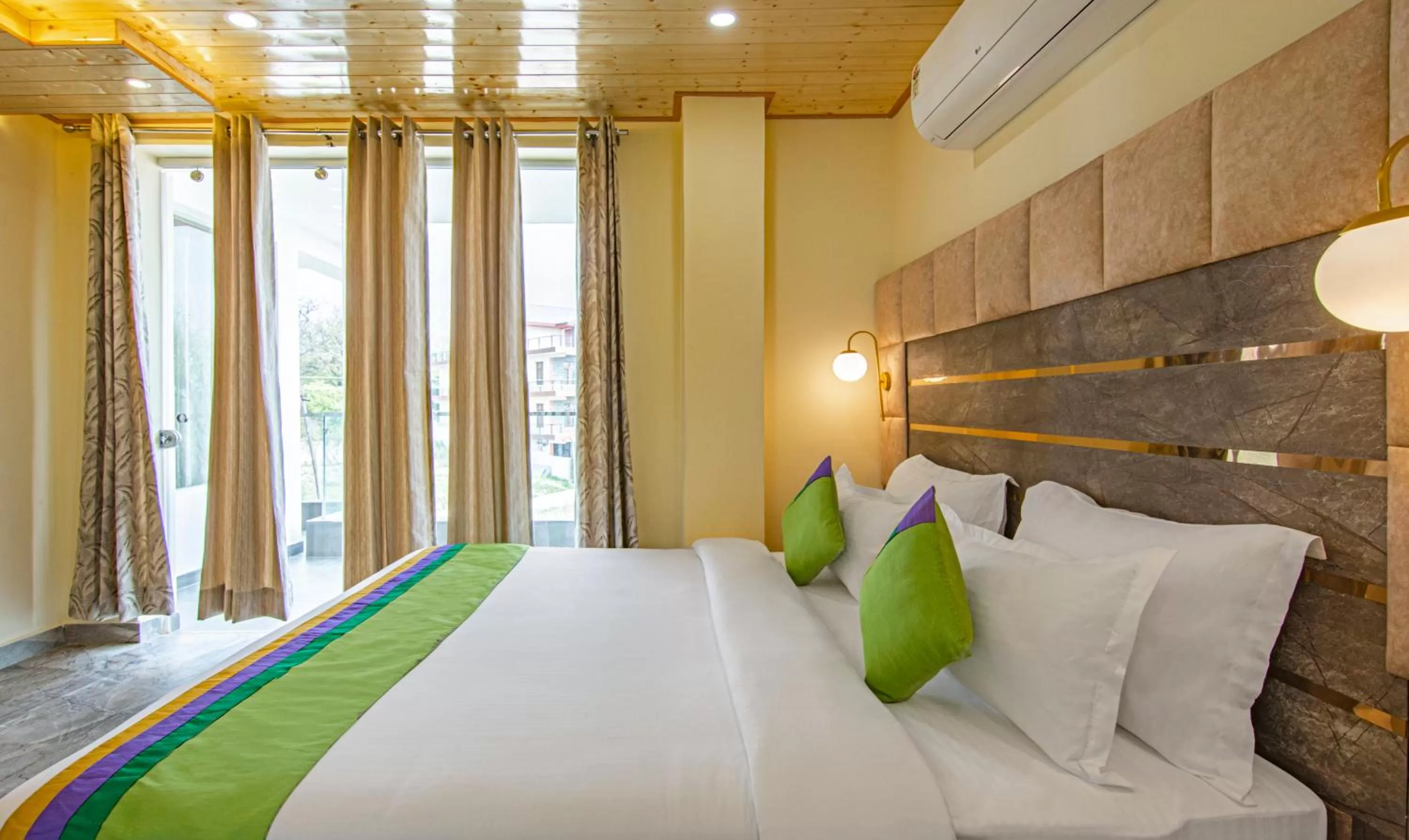 Bedroom, Bed in Treebo Ortus Residency