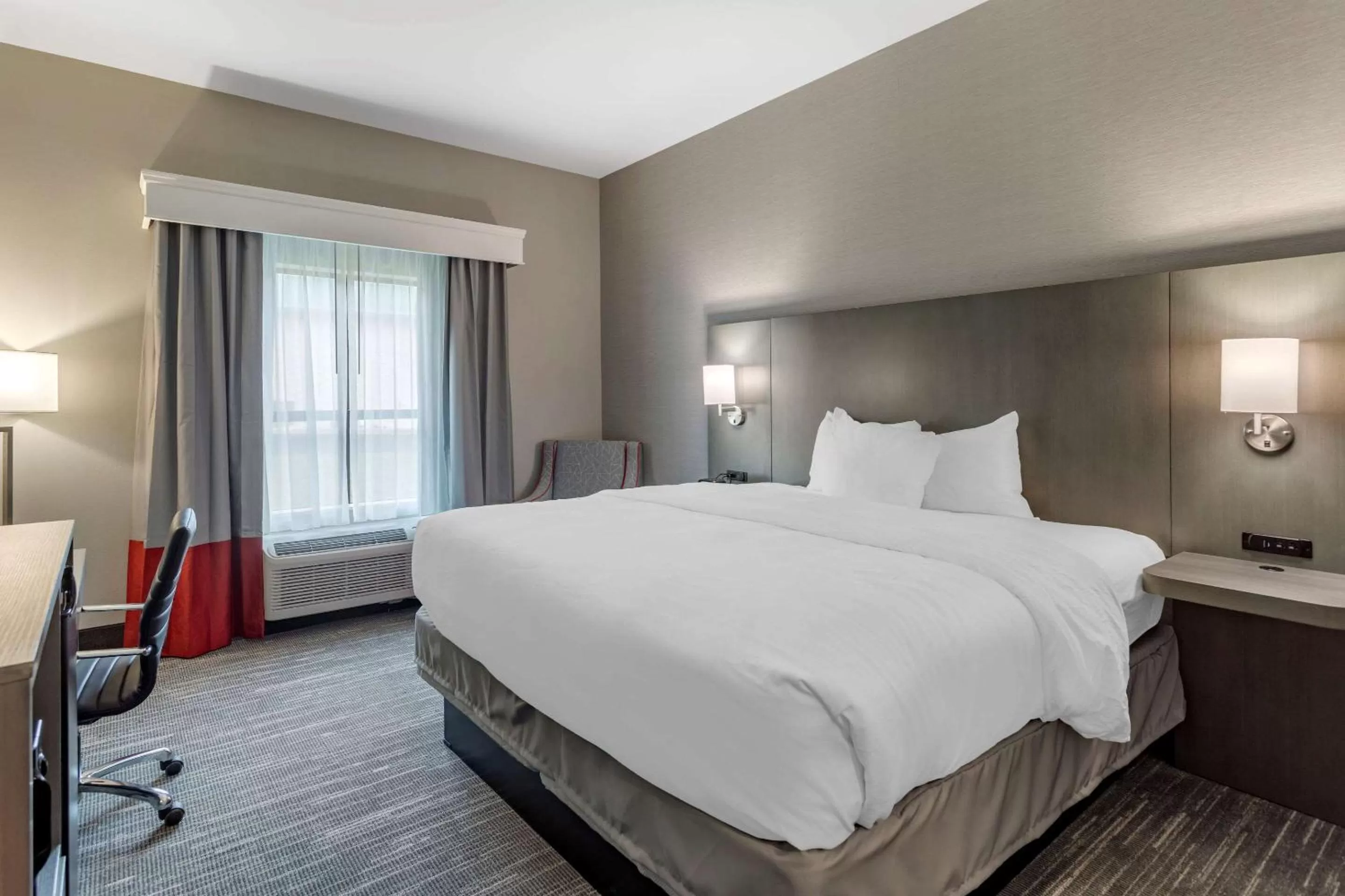 Bed in Comfort Inn & Suites Olive Branch - Memphis South