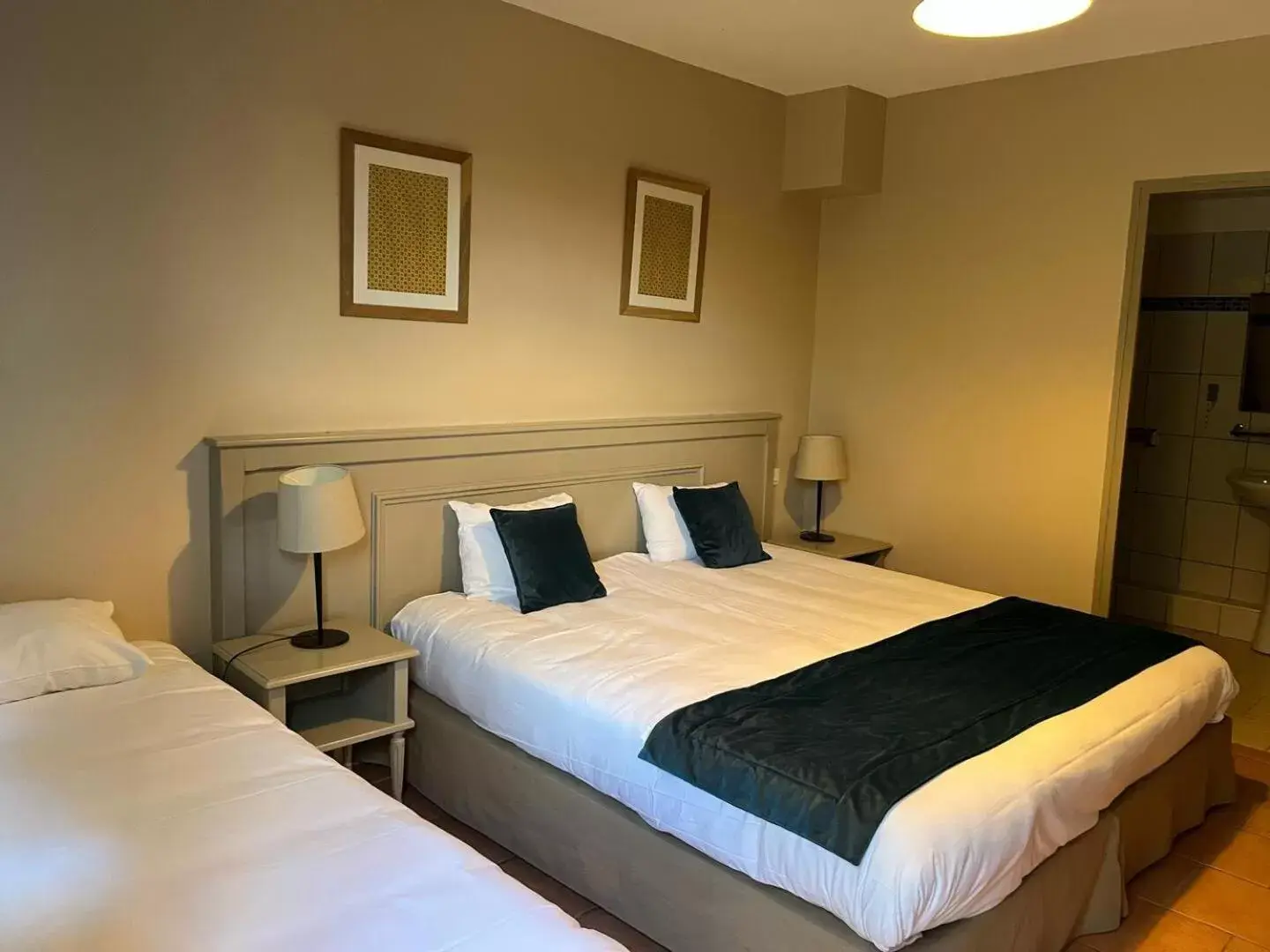 Standard Triple Studio in Appart'Hotel Festival Sud Aqua - Avignon TGV Standard Triple Studio in Appart'Hotel Festival Sud Aqua - Avignon TGV