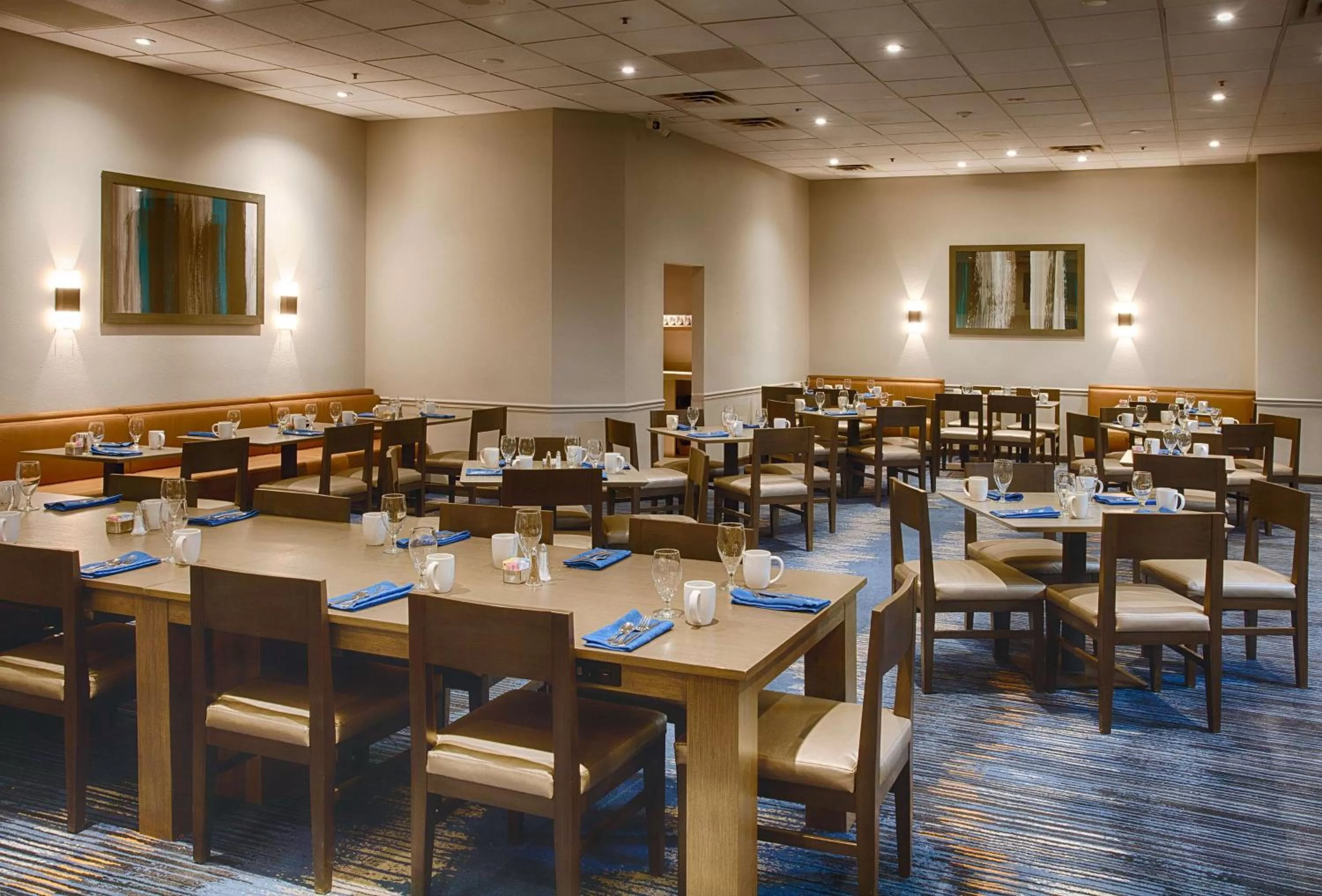 Restaurant/places to eat in DoubleTree by Hilton Denver/Westminister