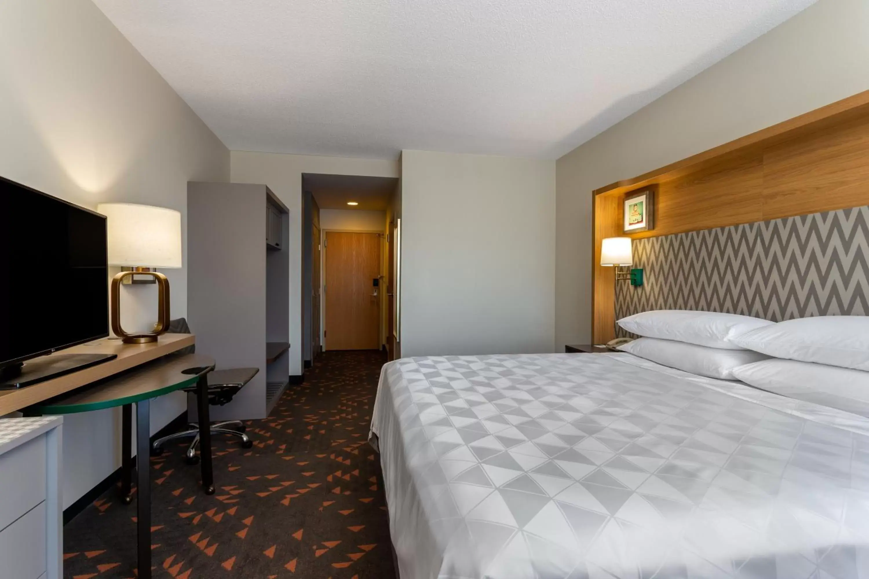 Standard King Room in Holiday Inn Winter Haven by IHG Standard King Room in Holiday Inn Winter Haven by IHG