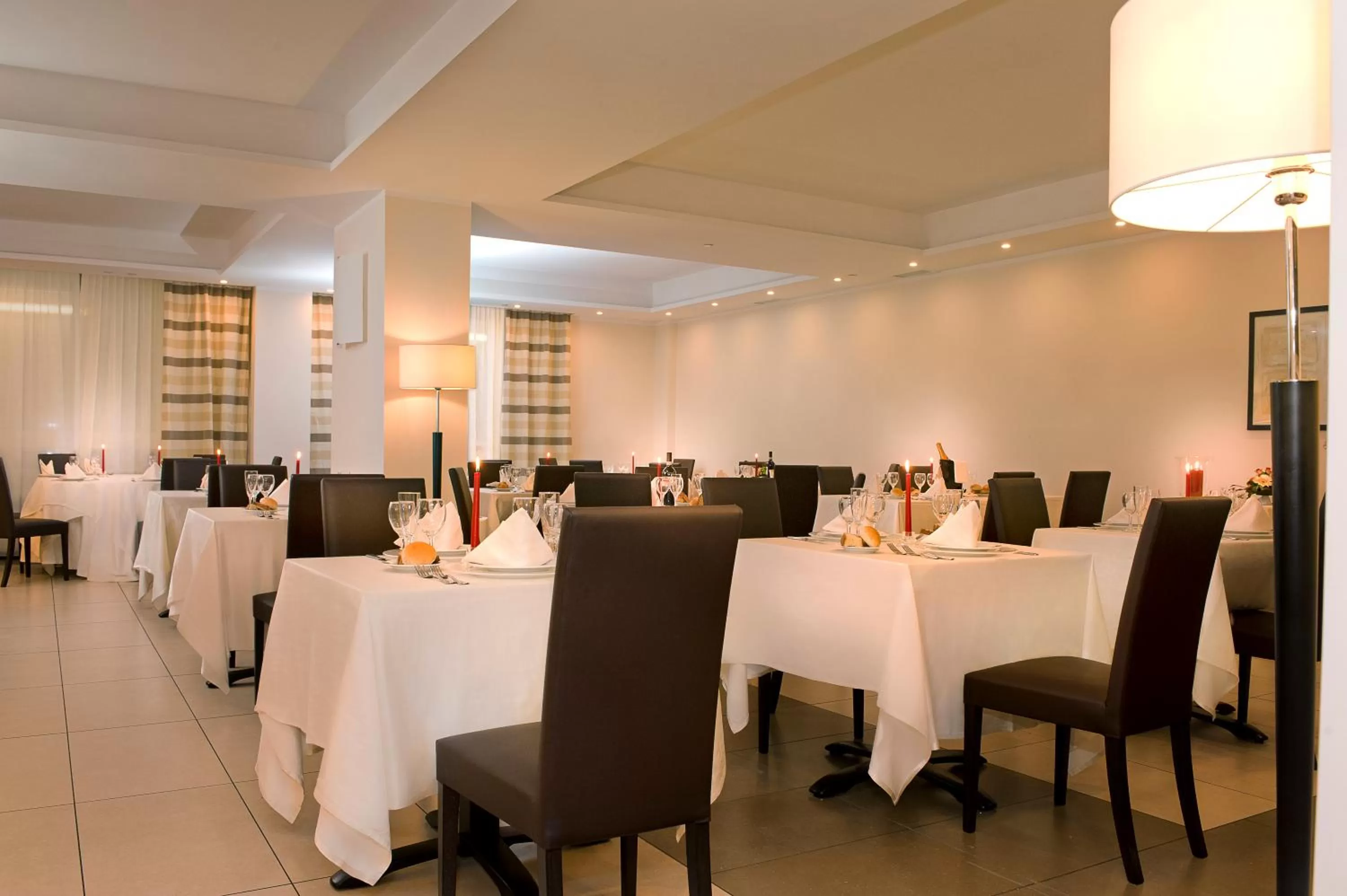 Restaurant/places to eat in Cardinal Hotel St. Peter