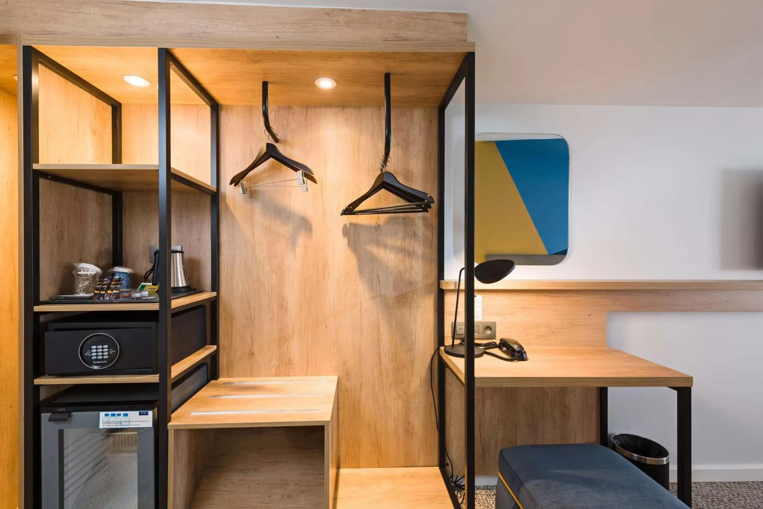 Deluxe King Room in Golden Tulip Bordeaux Euratlantique Deluxe King Room in Golden Tulip Bordeaux Euratlantique