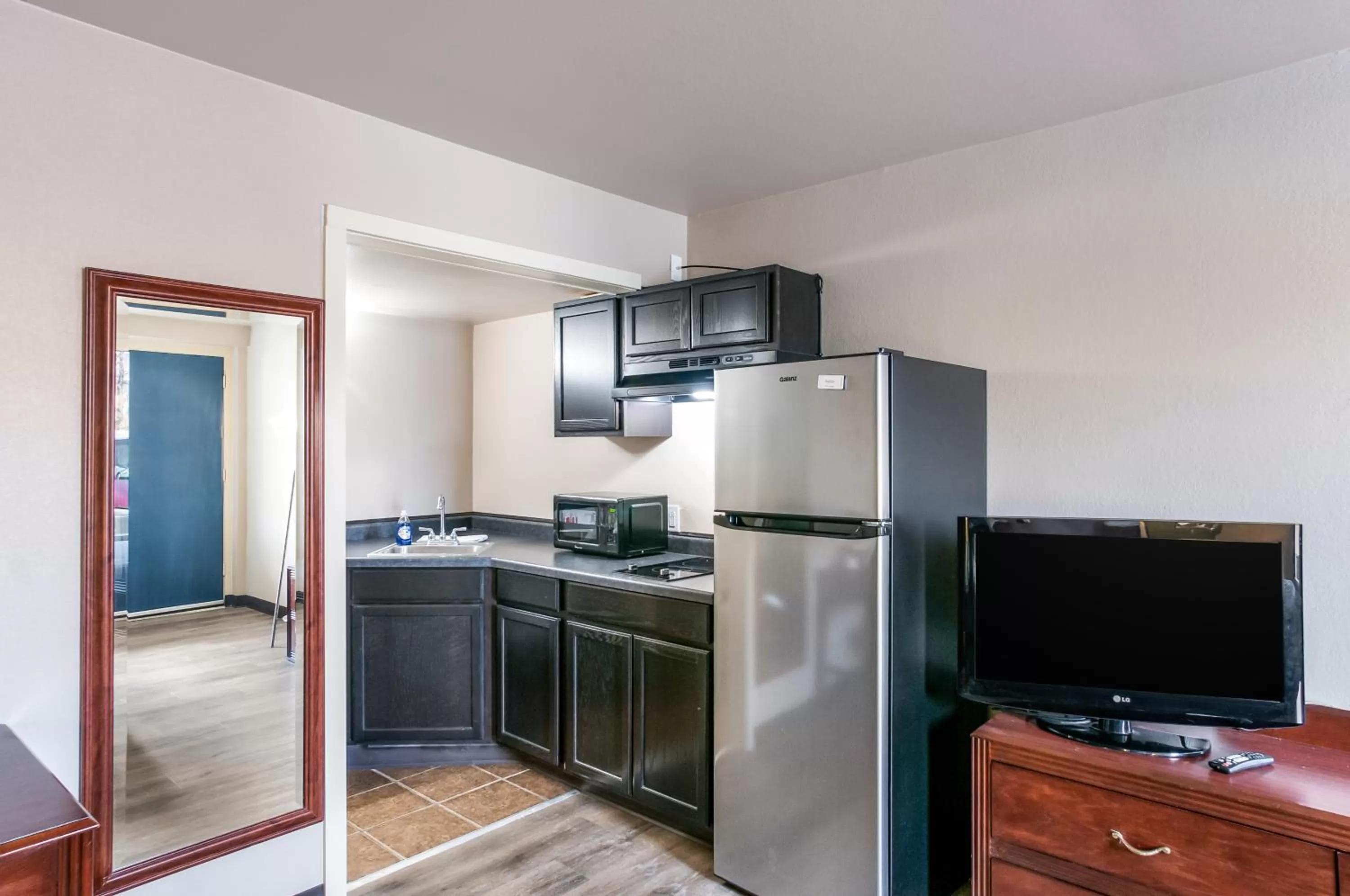 Suburban Studios Neenah-Appleton