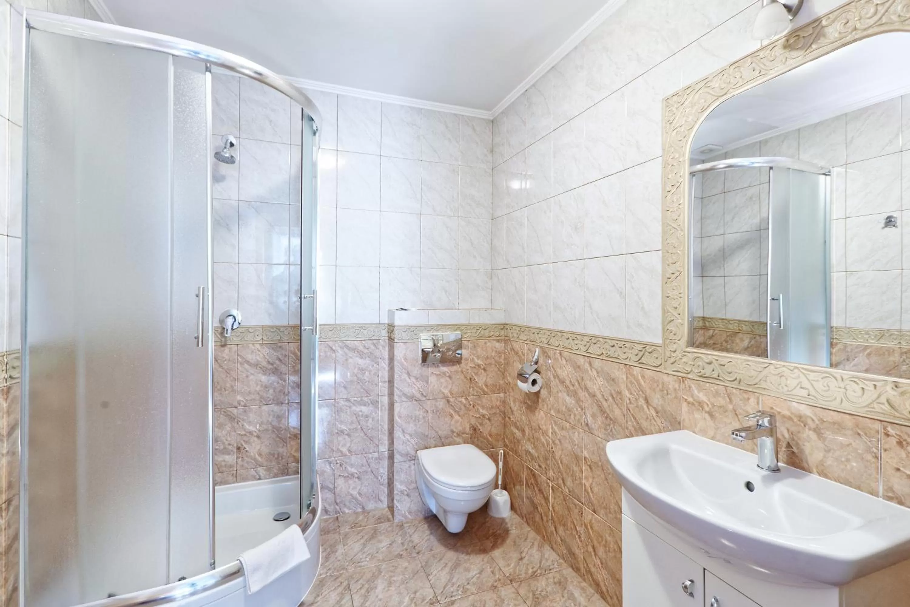 Shower in Aparthotel Camea