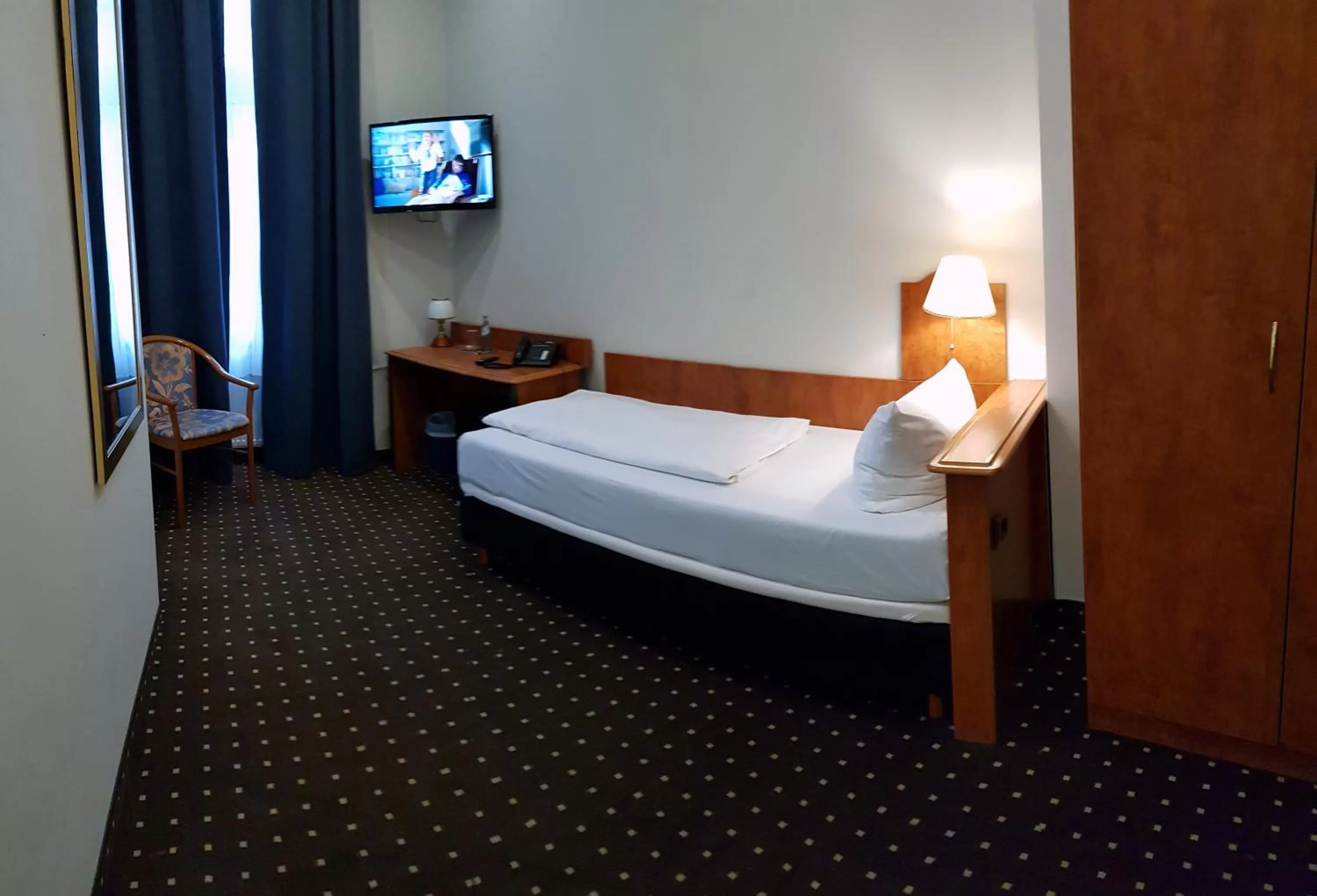 Bed in Hotel Zeil