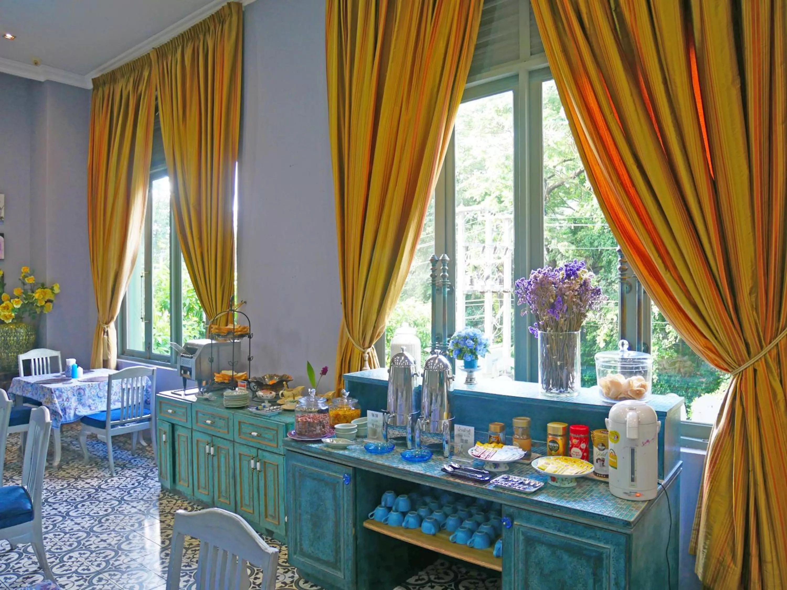 Restaurant/places to eat in At Pingnakorn Huaykaew