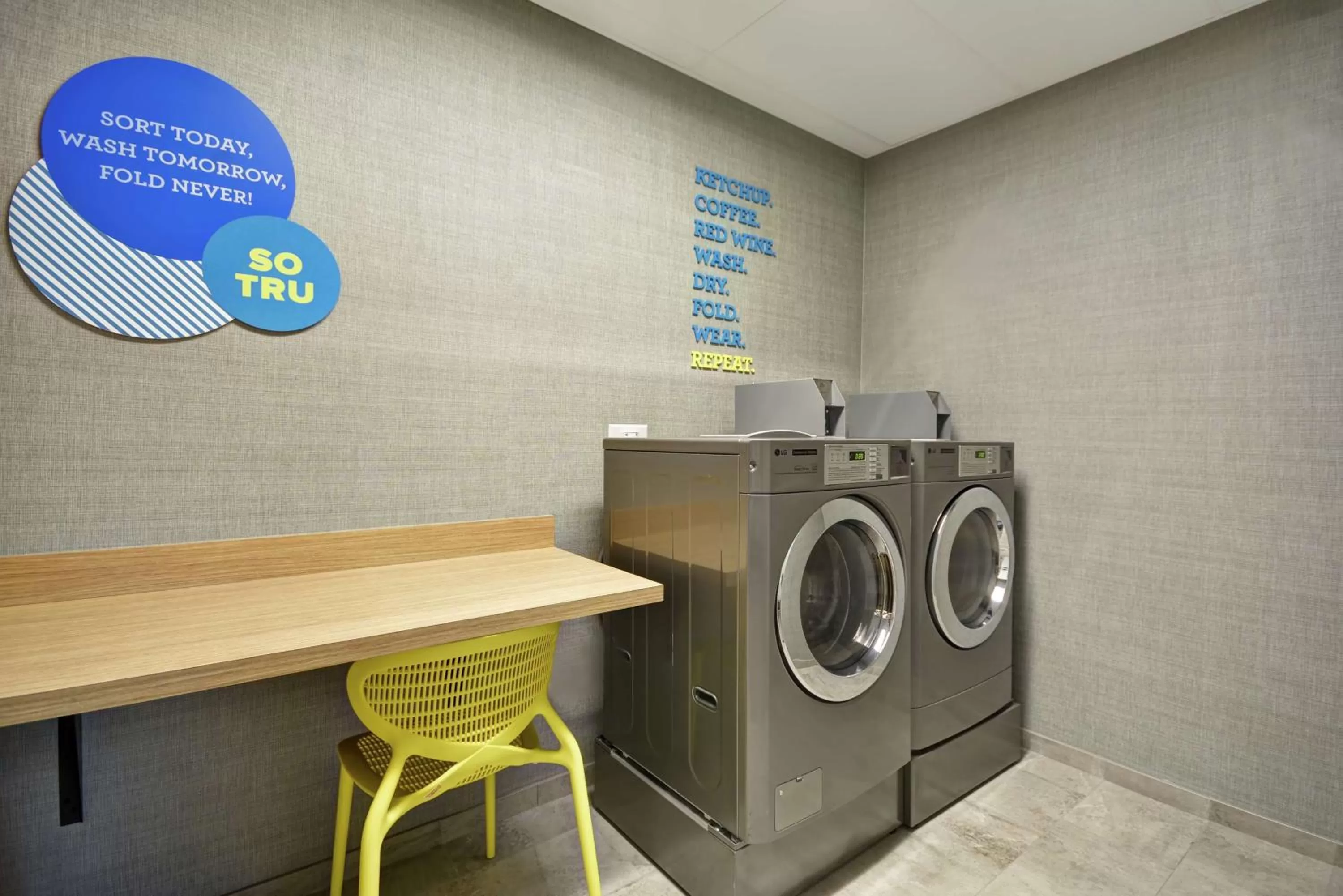 Property building in Tru By Hilton Chicopee Springfield