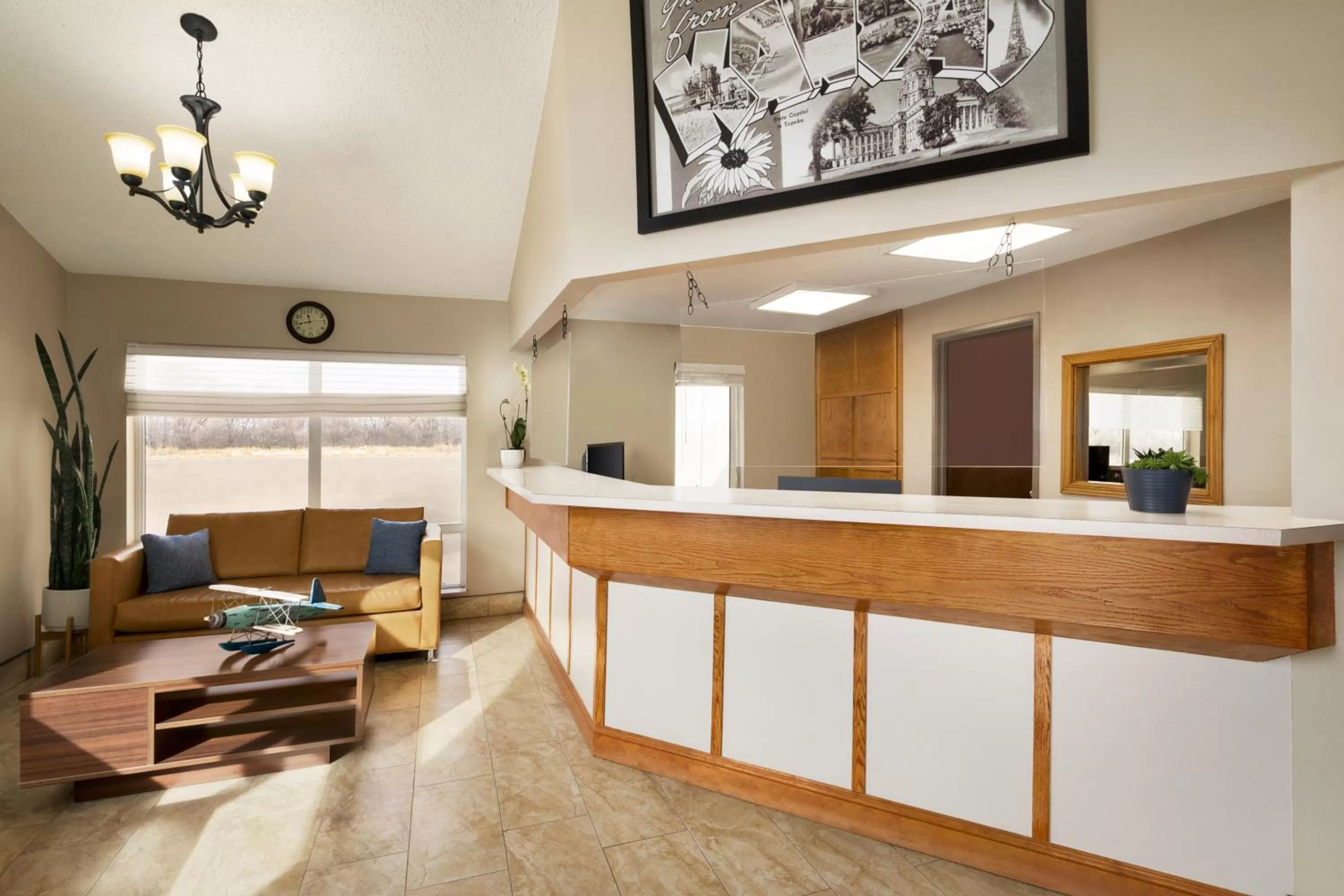 Lobby or reception in Super 8 by Wyndham Liberal KS
