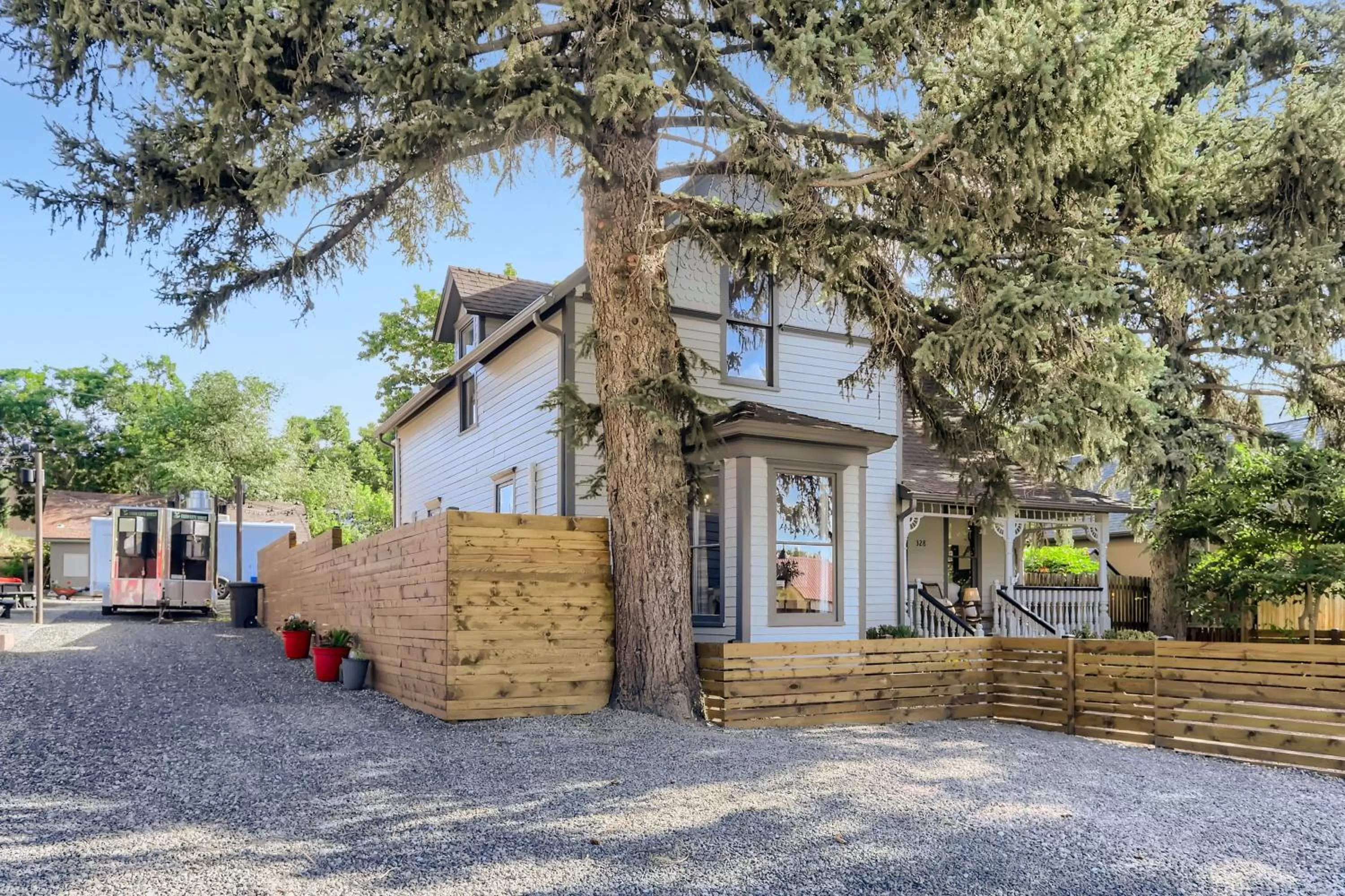 Property building in A-Lodge Lyons