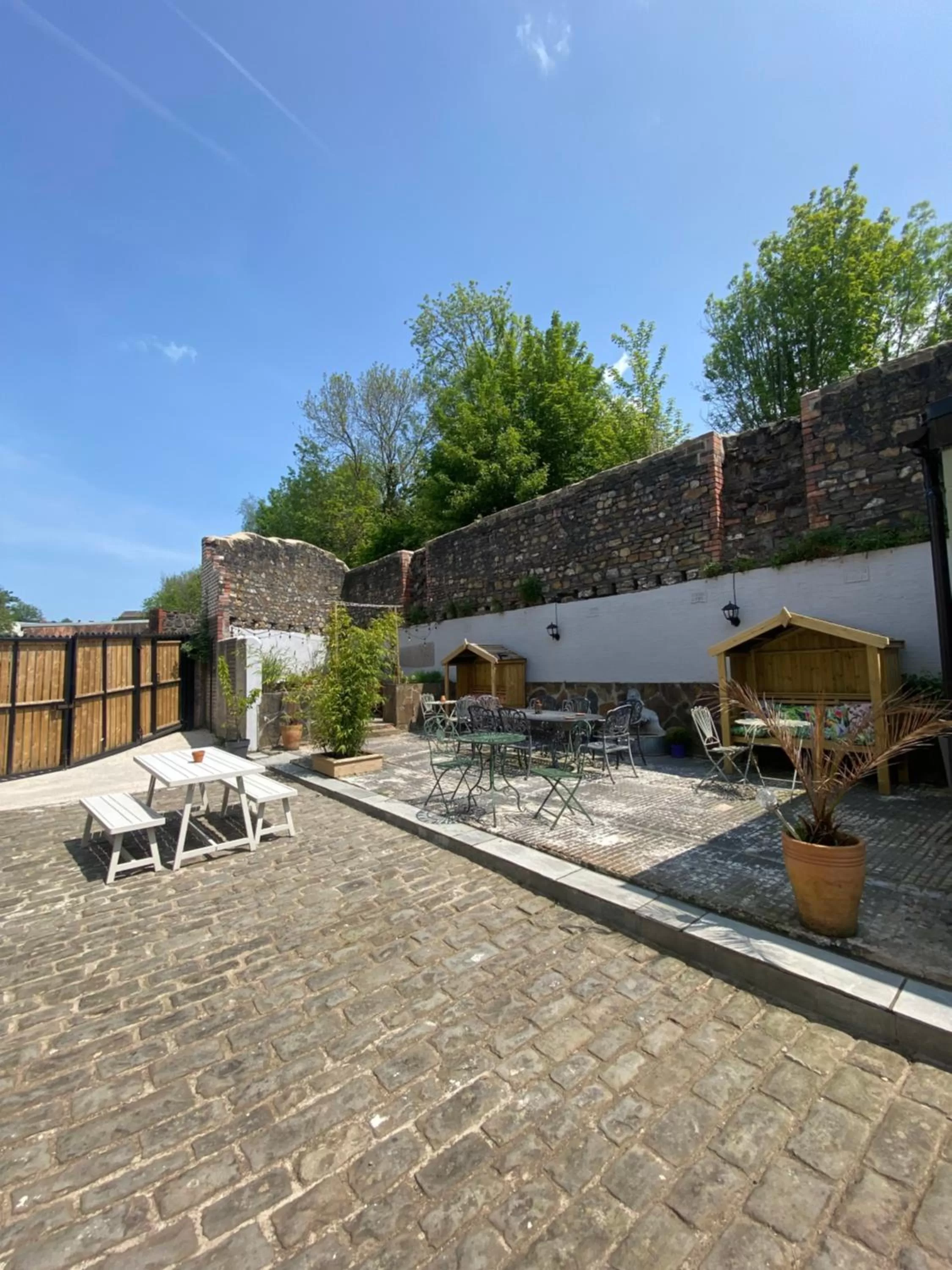 Patio in The Tiger Inn