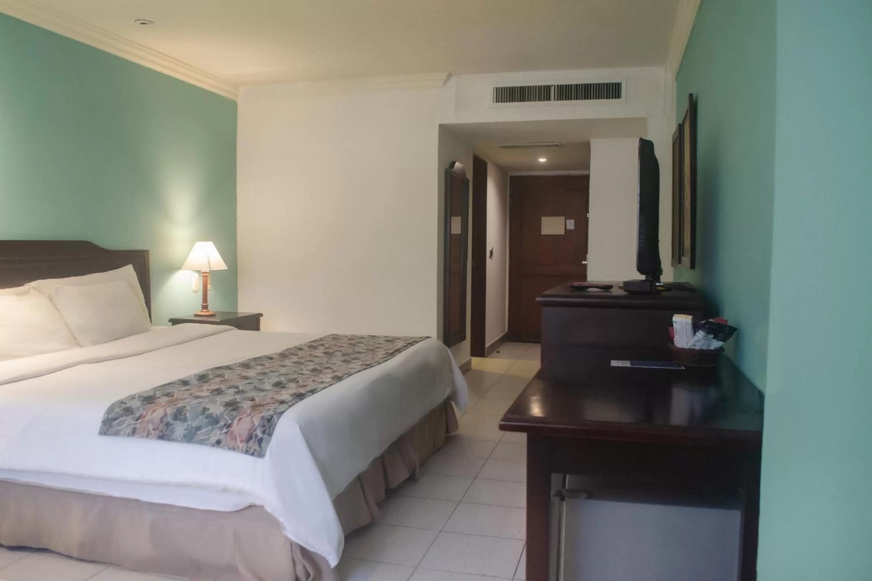 Bedroom, Bed in Hotel Faranda Express Puerta Del Sol Barranquilla, A Member of Radisson Individuals