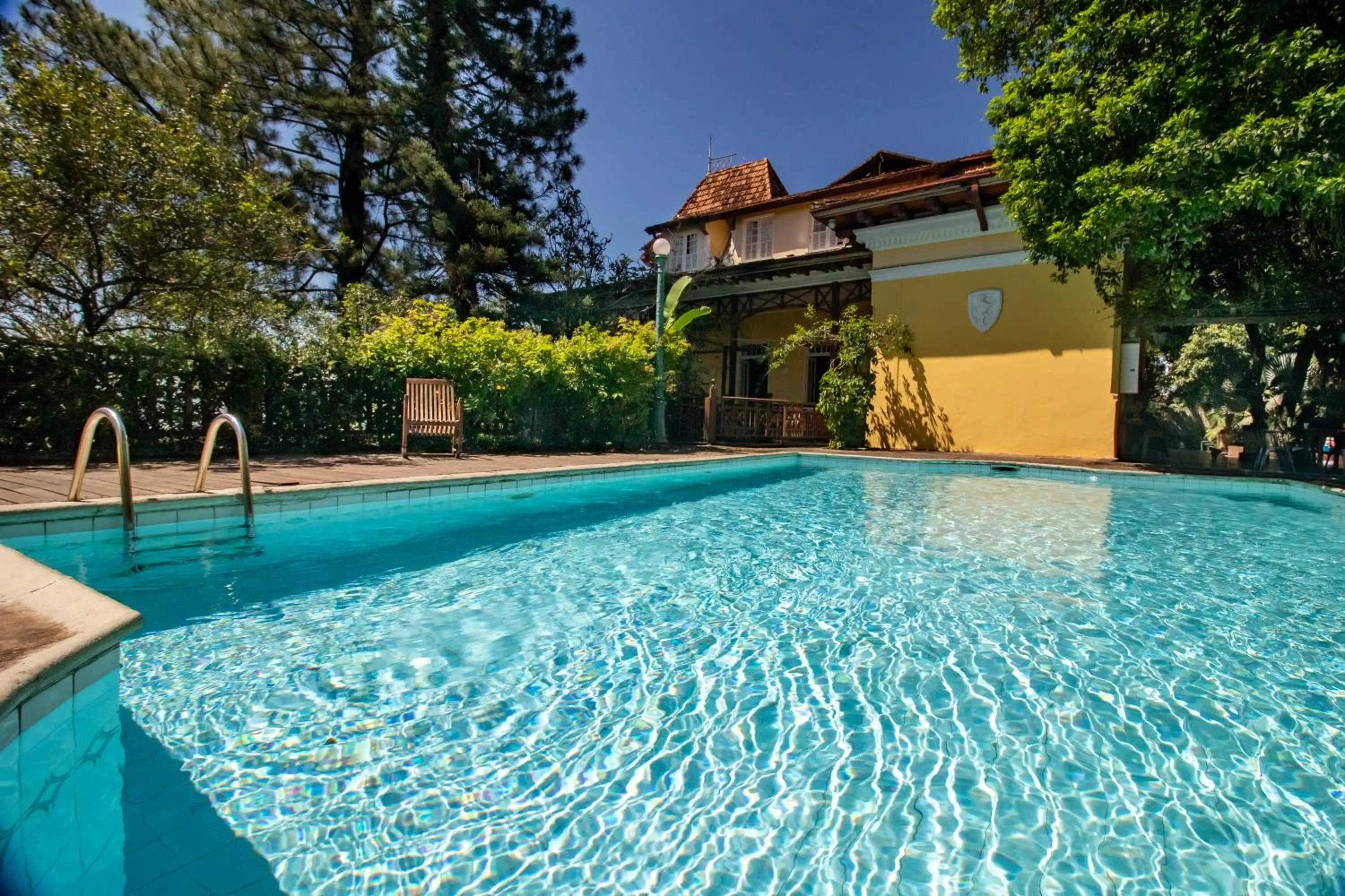 Swimming Pool in Villa Alexandrino