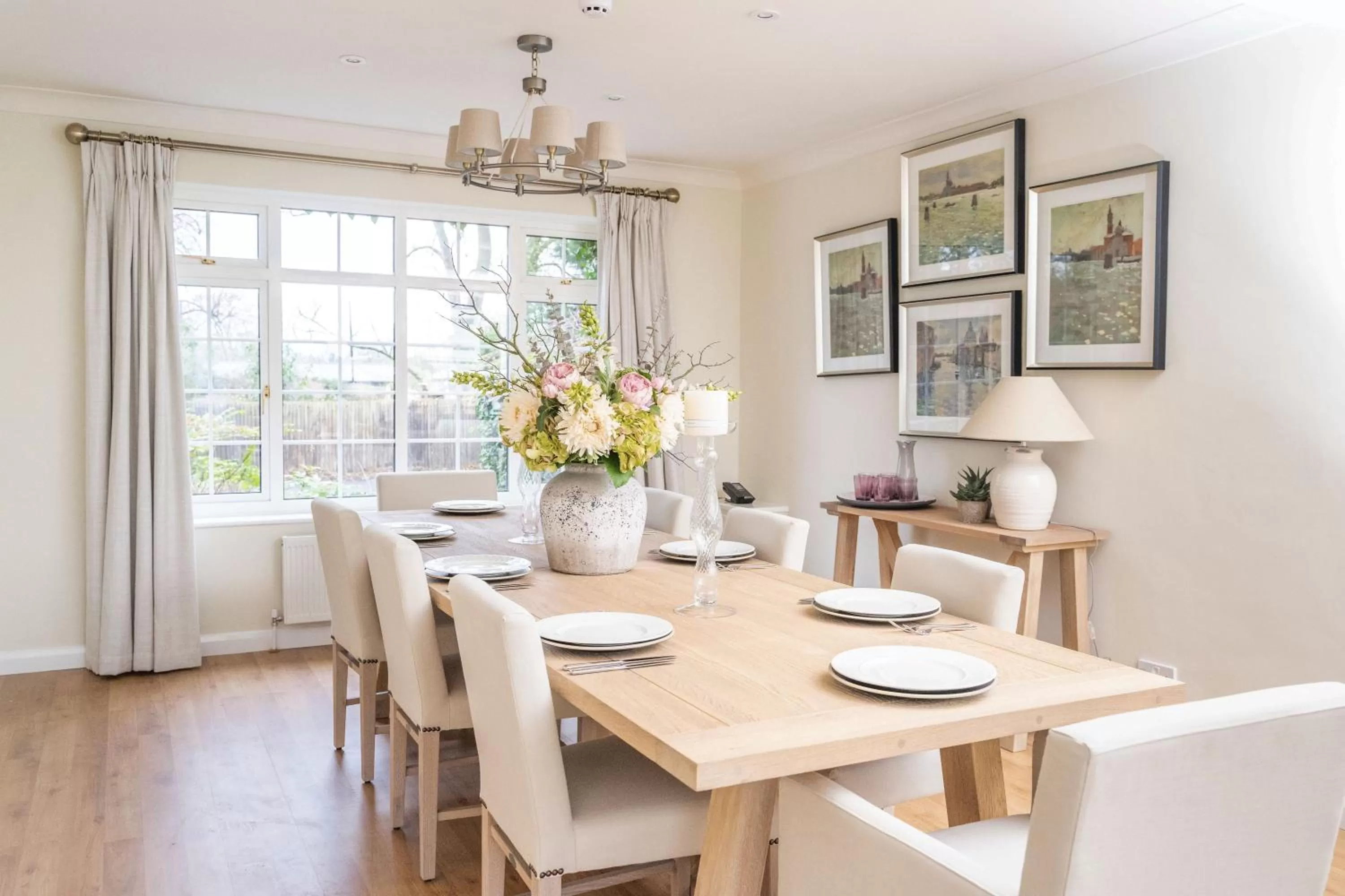 Dining area in Monkey Island Estate - Small Luxury Hotels of the World