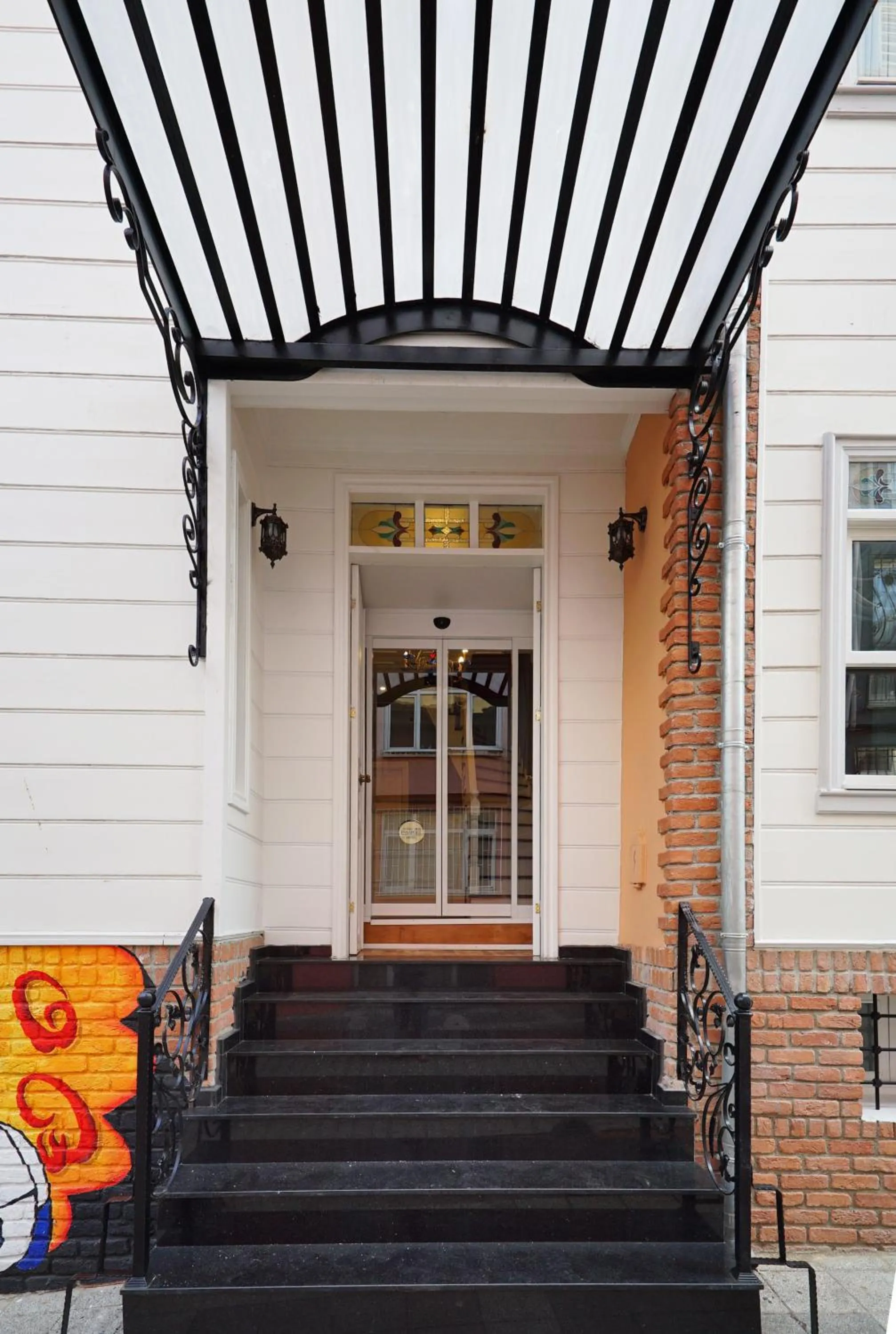 Property building in Best Pasaport Pier Otel Kadıköy